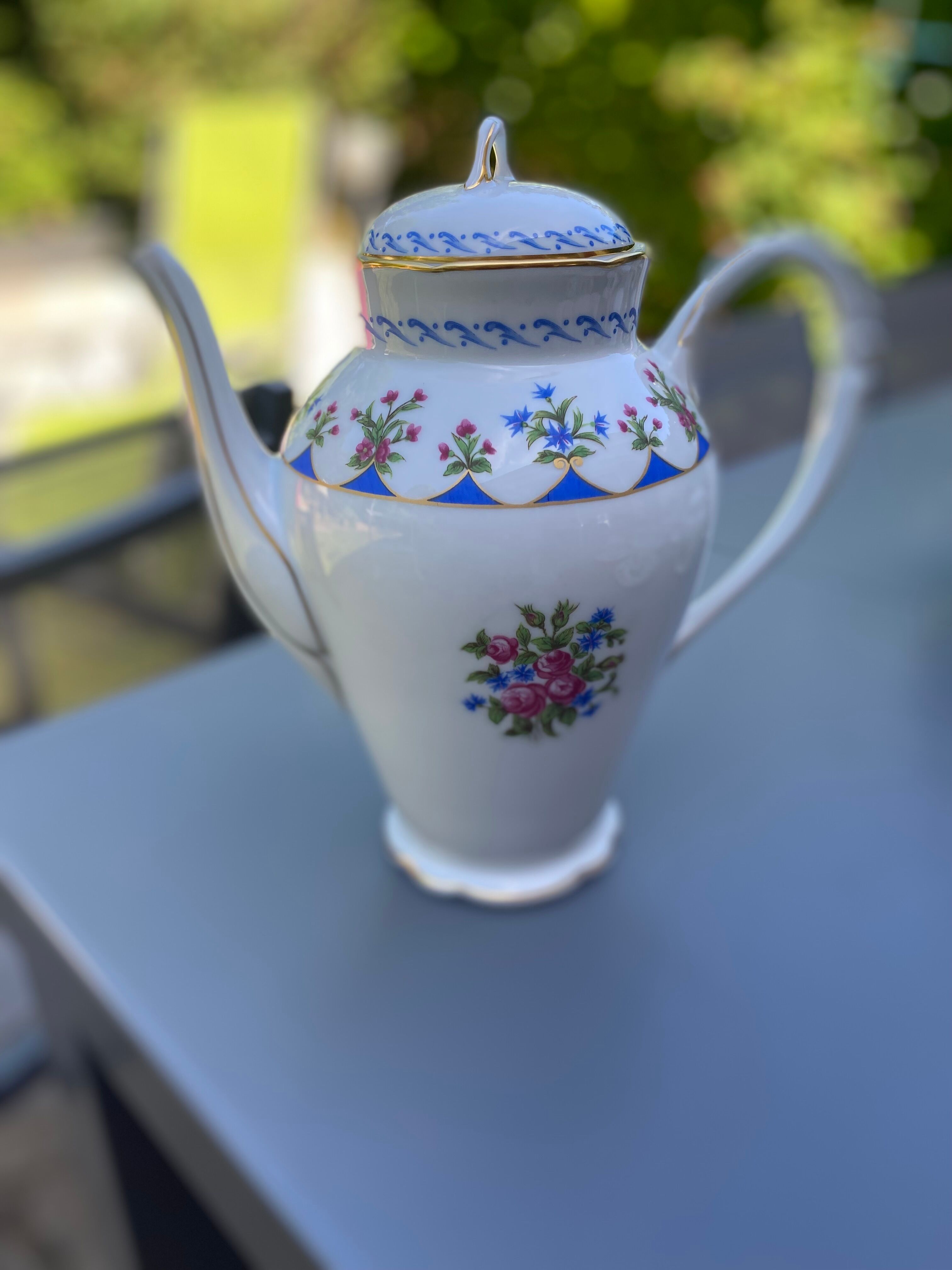 Porcelain coffee service Bernardaud model Chateaubriand Limoges
