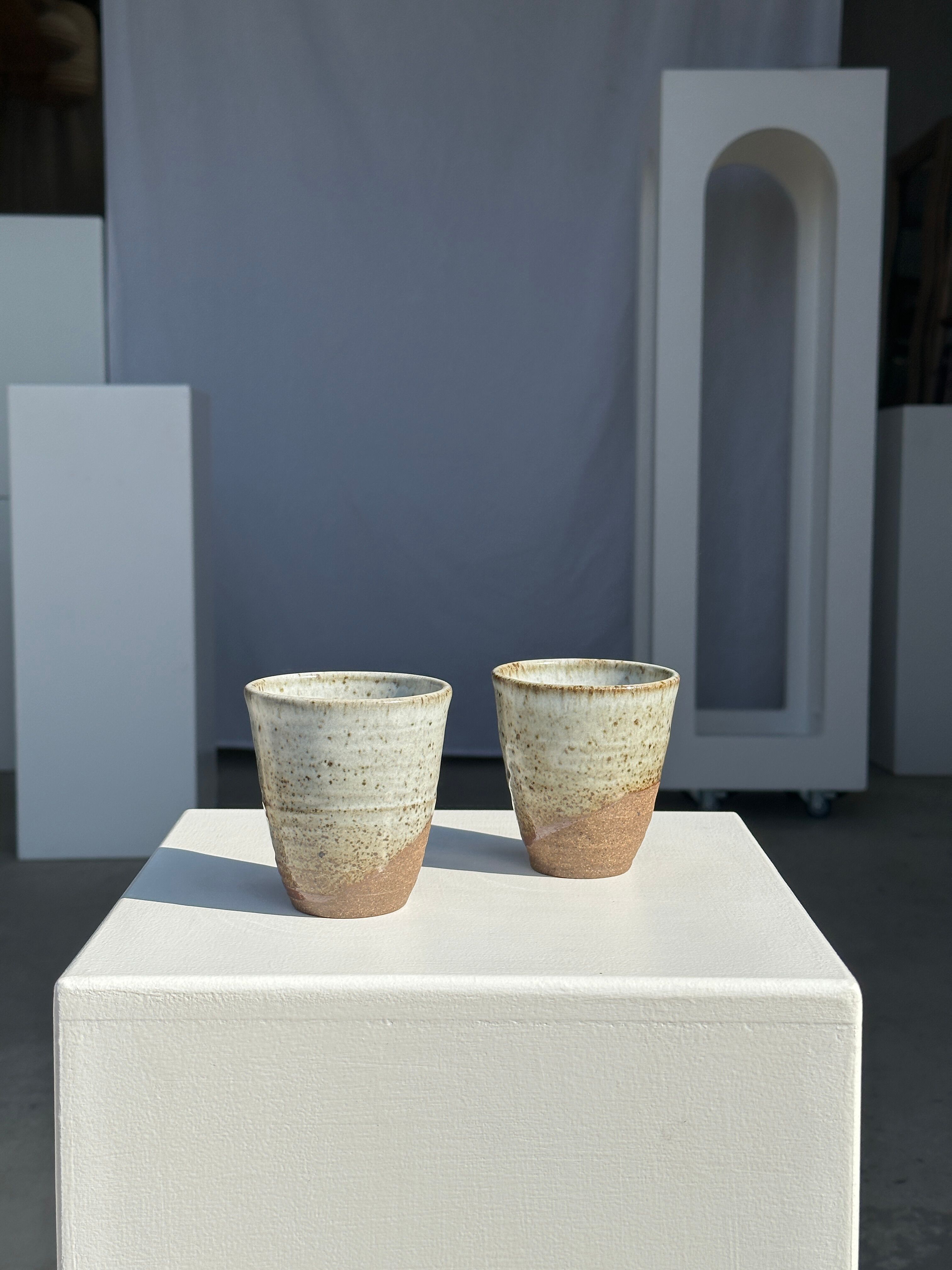 Set of 2 cups in Indonesian ceramic (brown & speckled glazed matte)