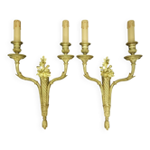 Paire de grandes appliques aux fleurs style Louis XVI du XIXe- bronze doré