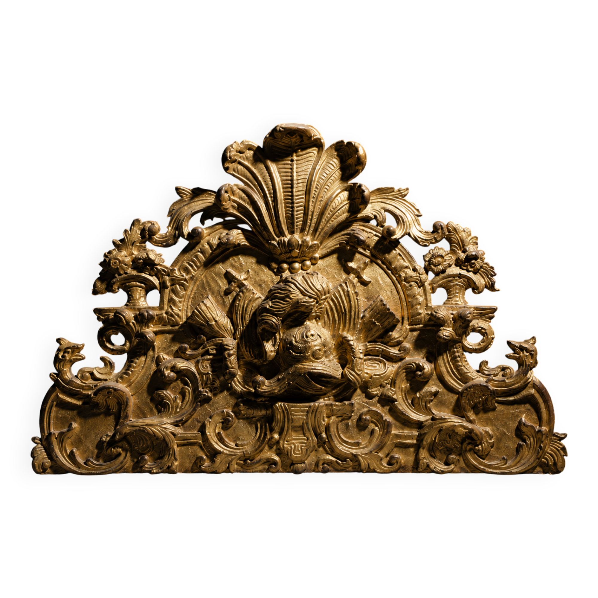Fronton de miroir doré d’époque Régence (XVIIIème siècle)