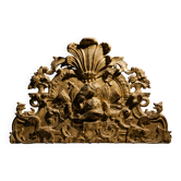 Golden mirror frame from the Regency period (18th century)