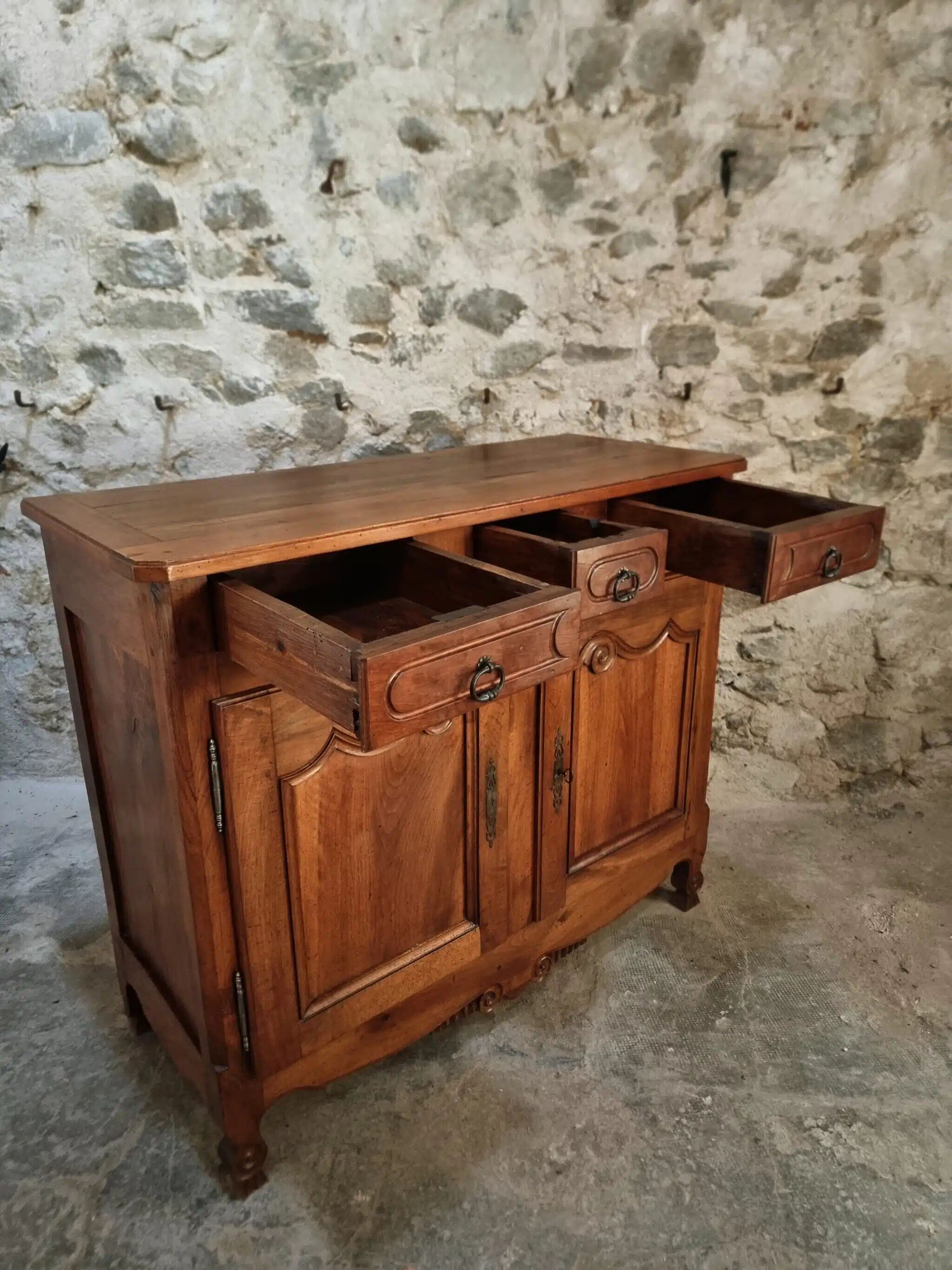 Antique Louis XV style sideboard, French sideboard, late 19th century.
