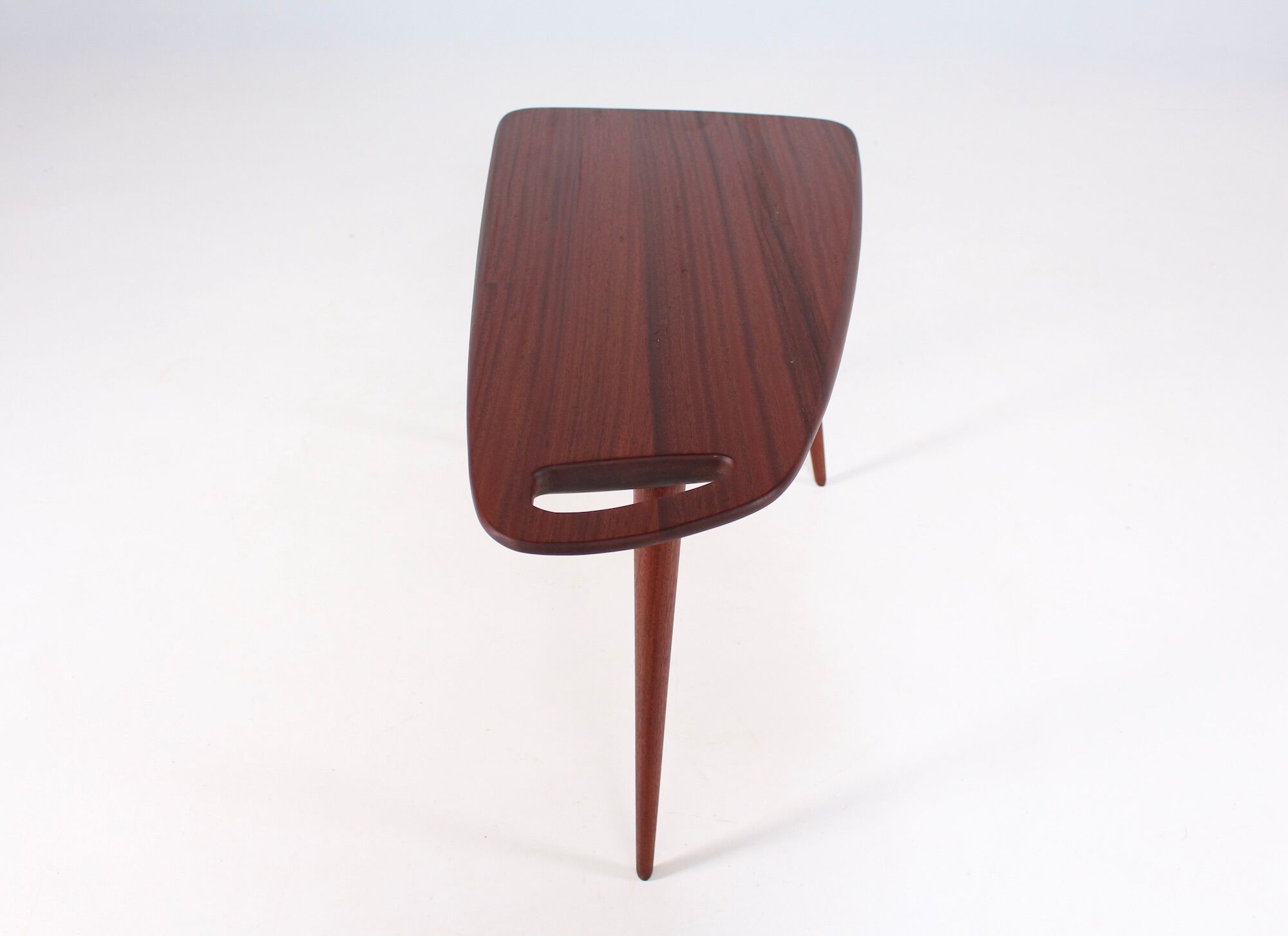 “Model 44” tripod coffee table Pierre Cruège