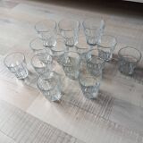 14 verres à eau