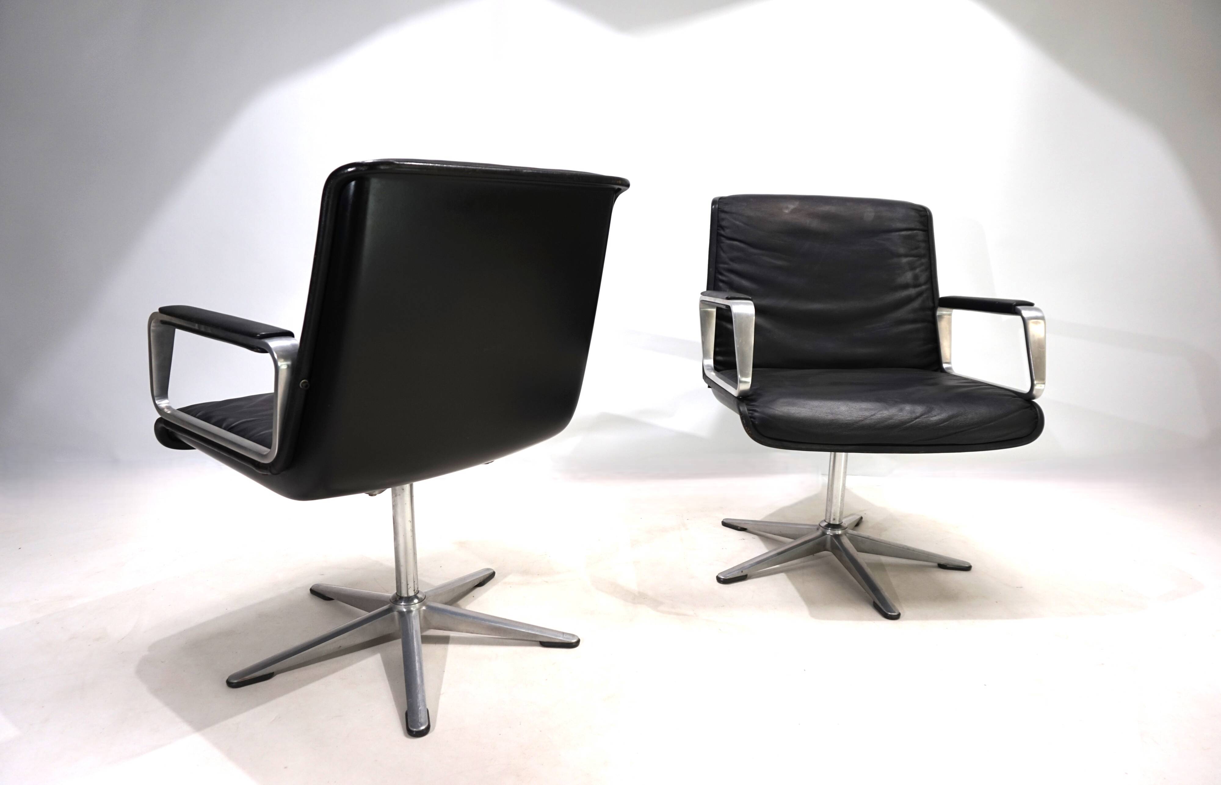 Set of 2 Wilkhahn Delta conference/dining chairs from the Delta Group