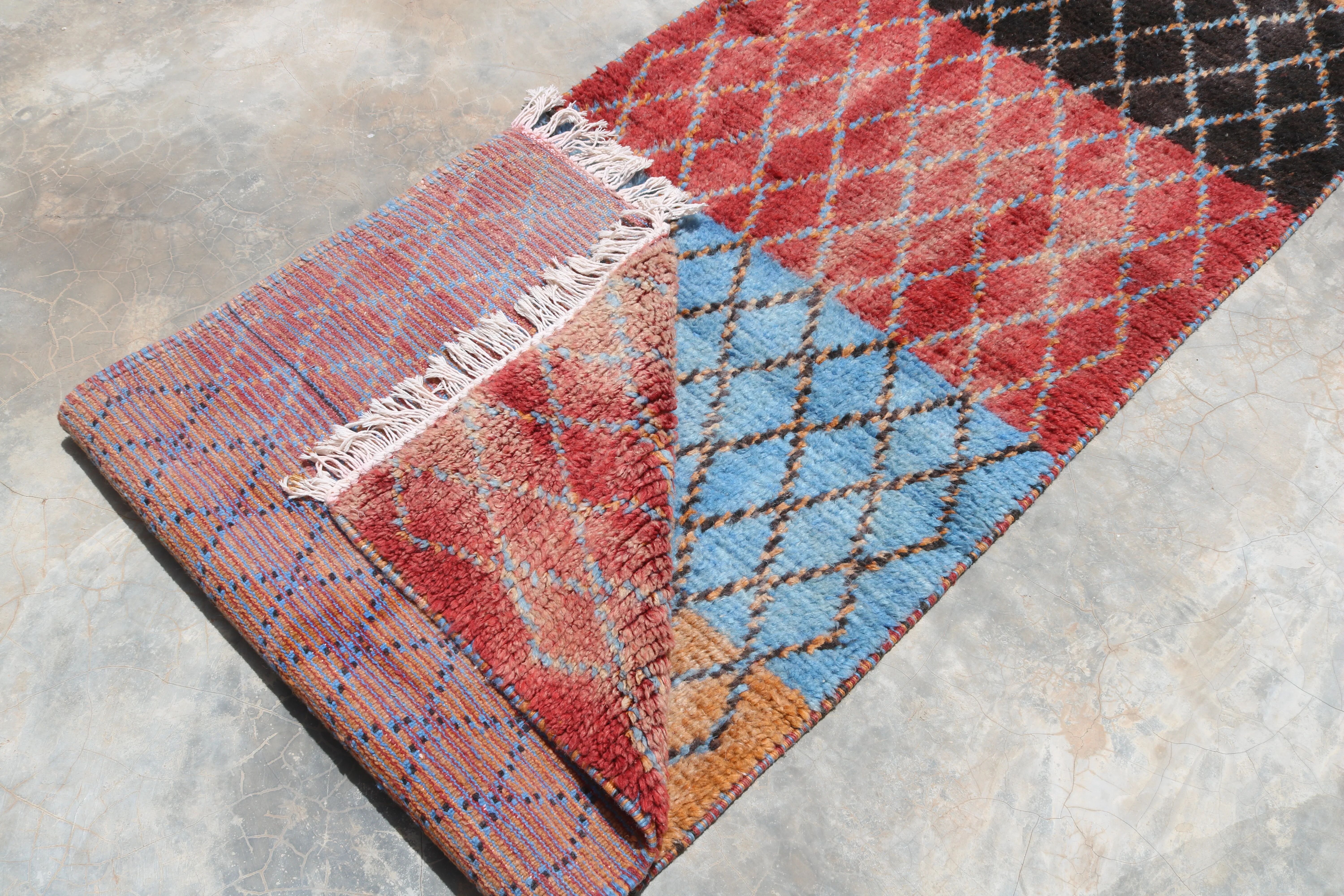 Handwoven coloured wool rug, 295 x 85 cm - R364