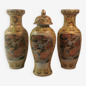 Ensemble de 3 vases japonais anciens Satsuma