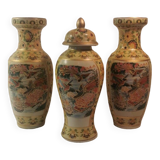 Ensemble de 3 vases japonais anciens Satsuma
