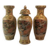 Ensemble de 3 vases japonais anciens Satsuma