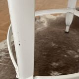 Nicolle stool
