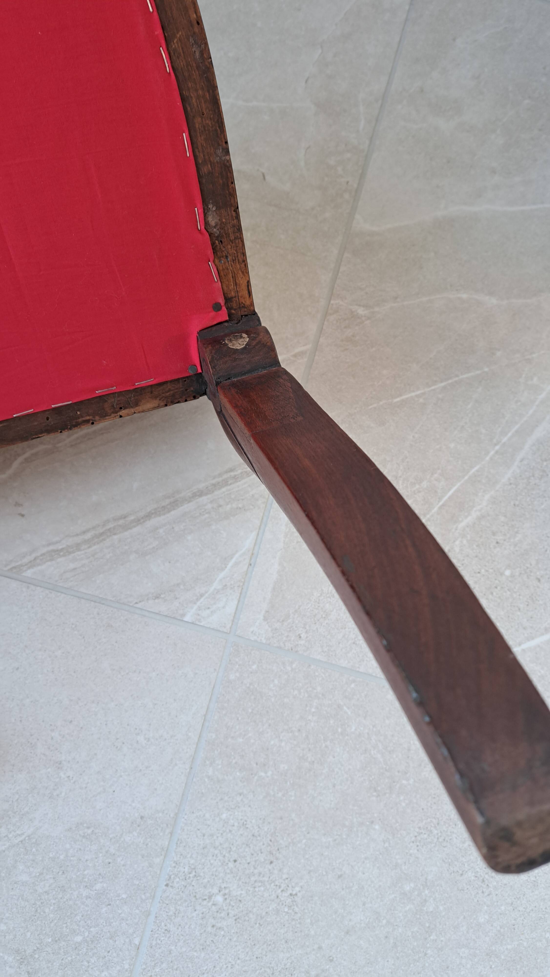 Pair of mahogany gondola chairs – Empire style – 20th century, restored