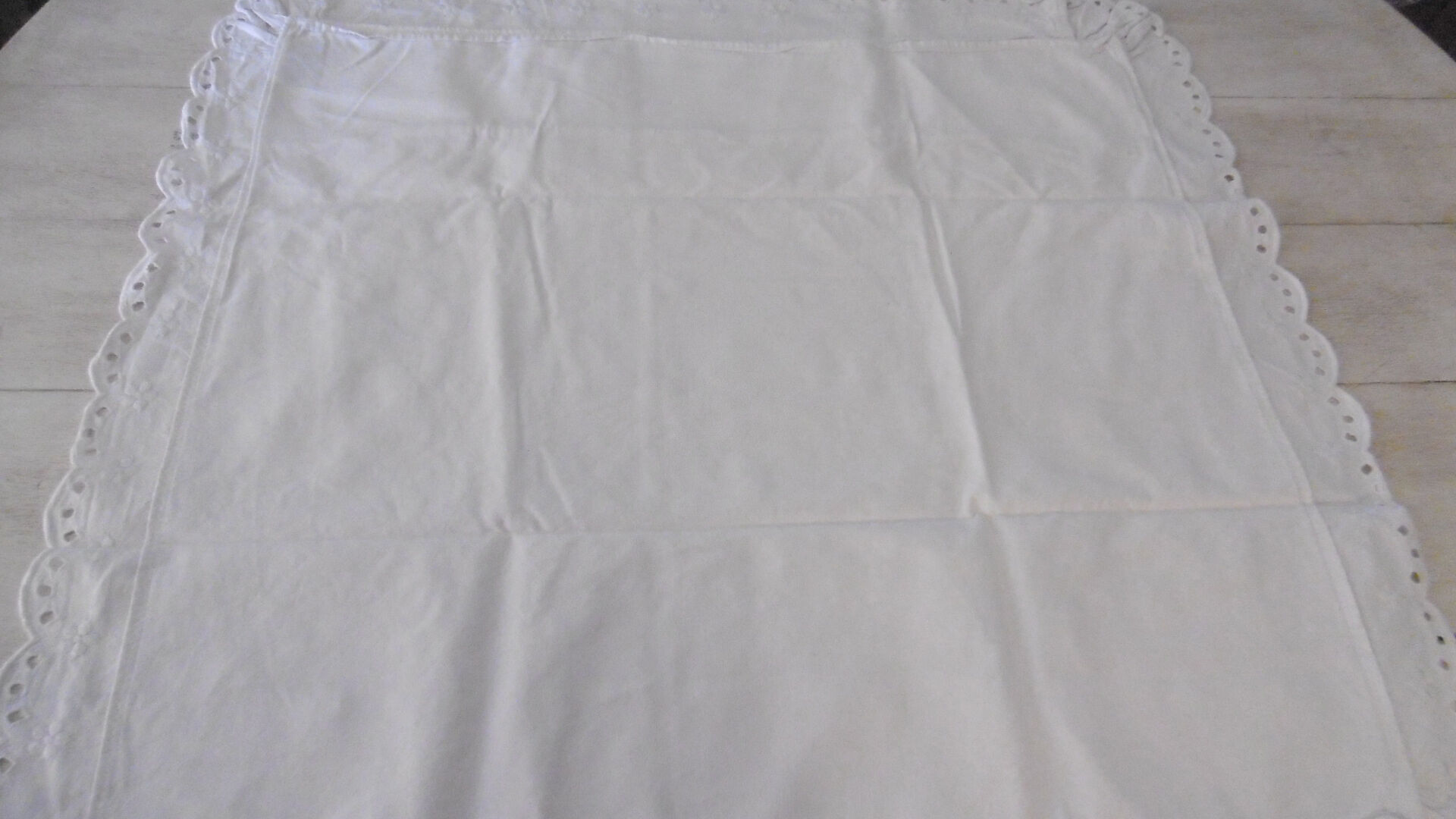 Pair of pillowcases with english embroidery