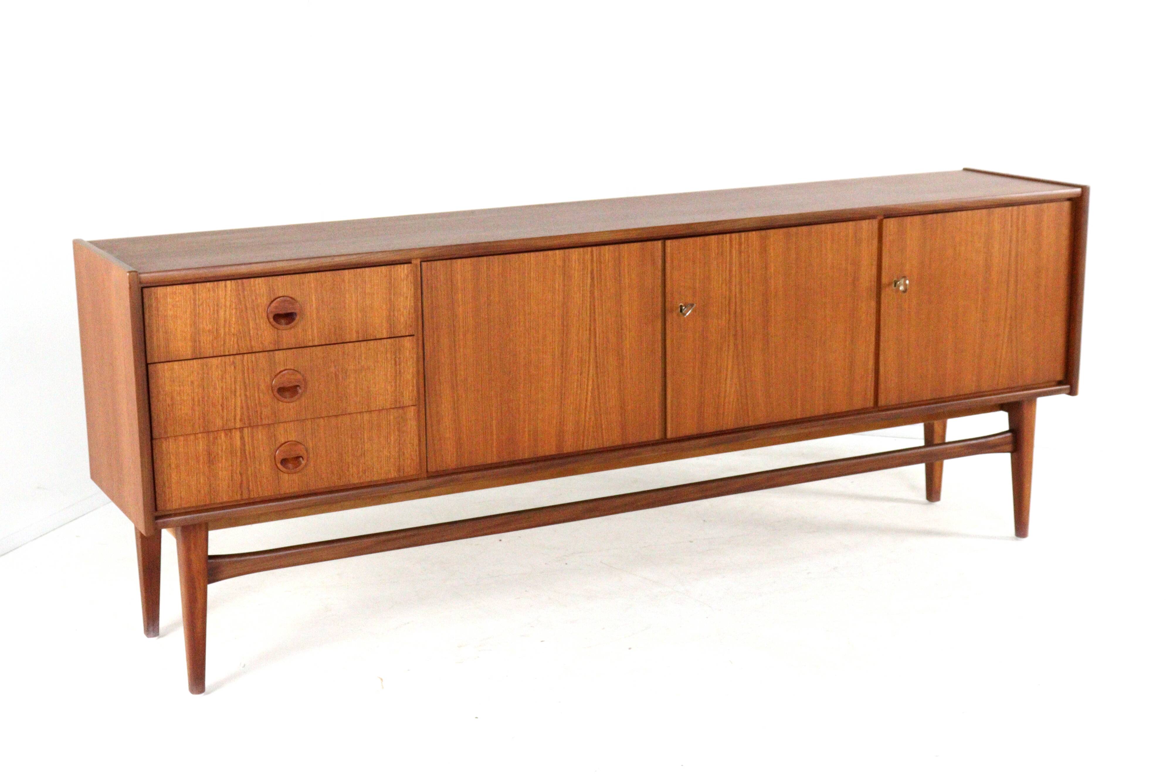 Mid  Century Modern sideboard in teak by Bartels  | 205.5 cm restored
