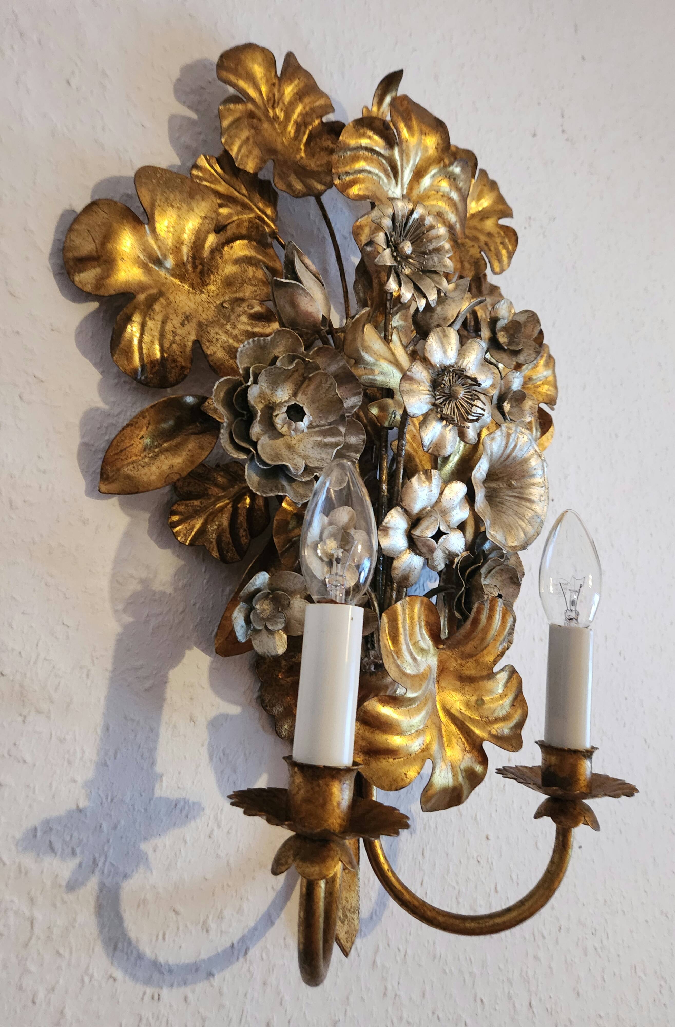 S.Salvadori Wandlampe vergoldet ersilbert Blumenmuster