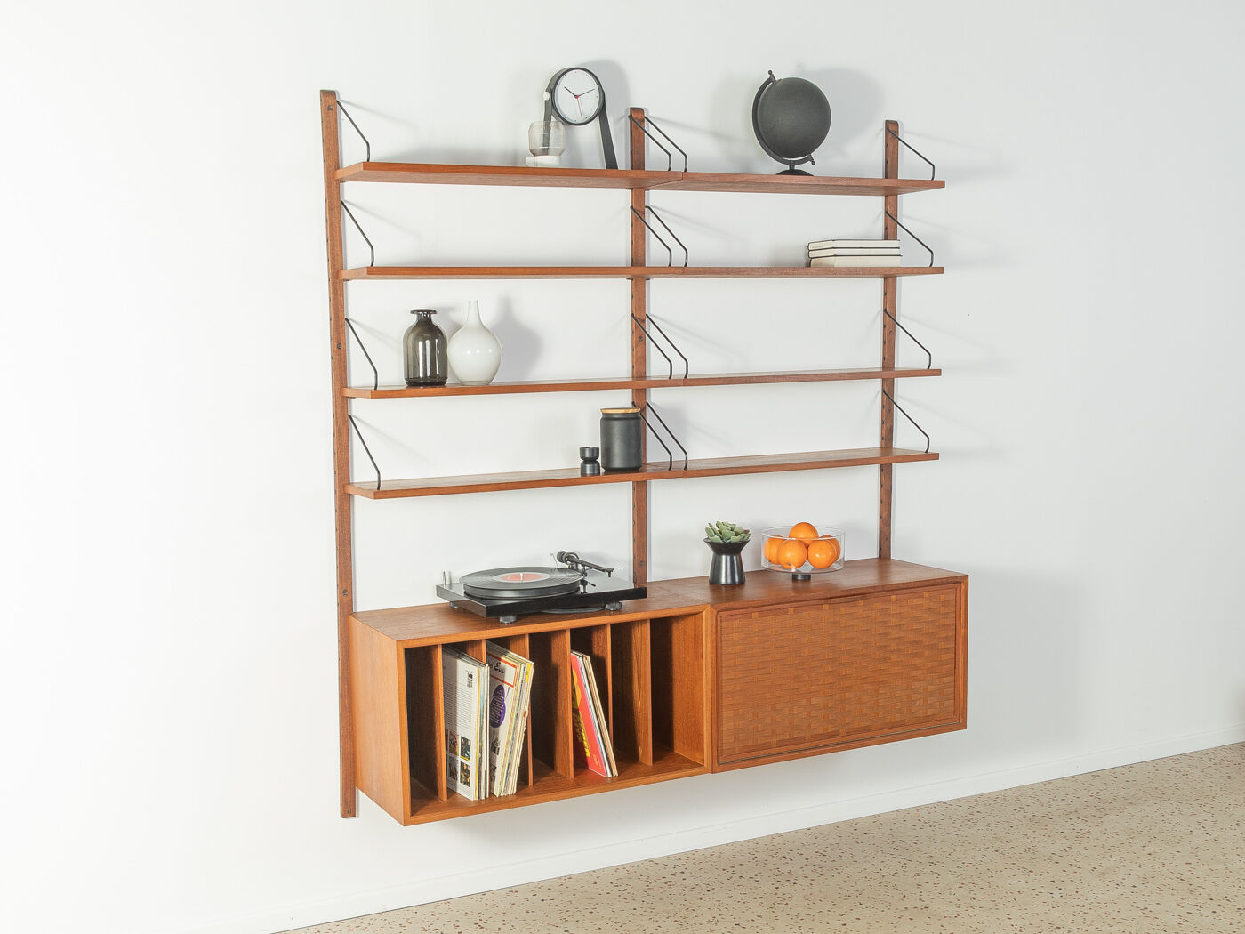 1950s wall shelf, Poul Cadovius