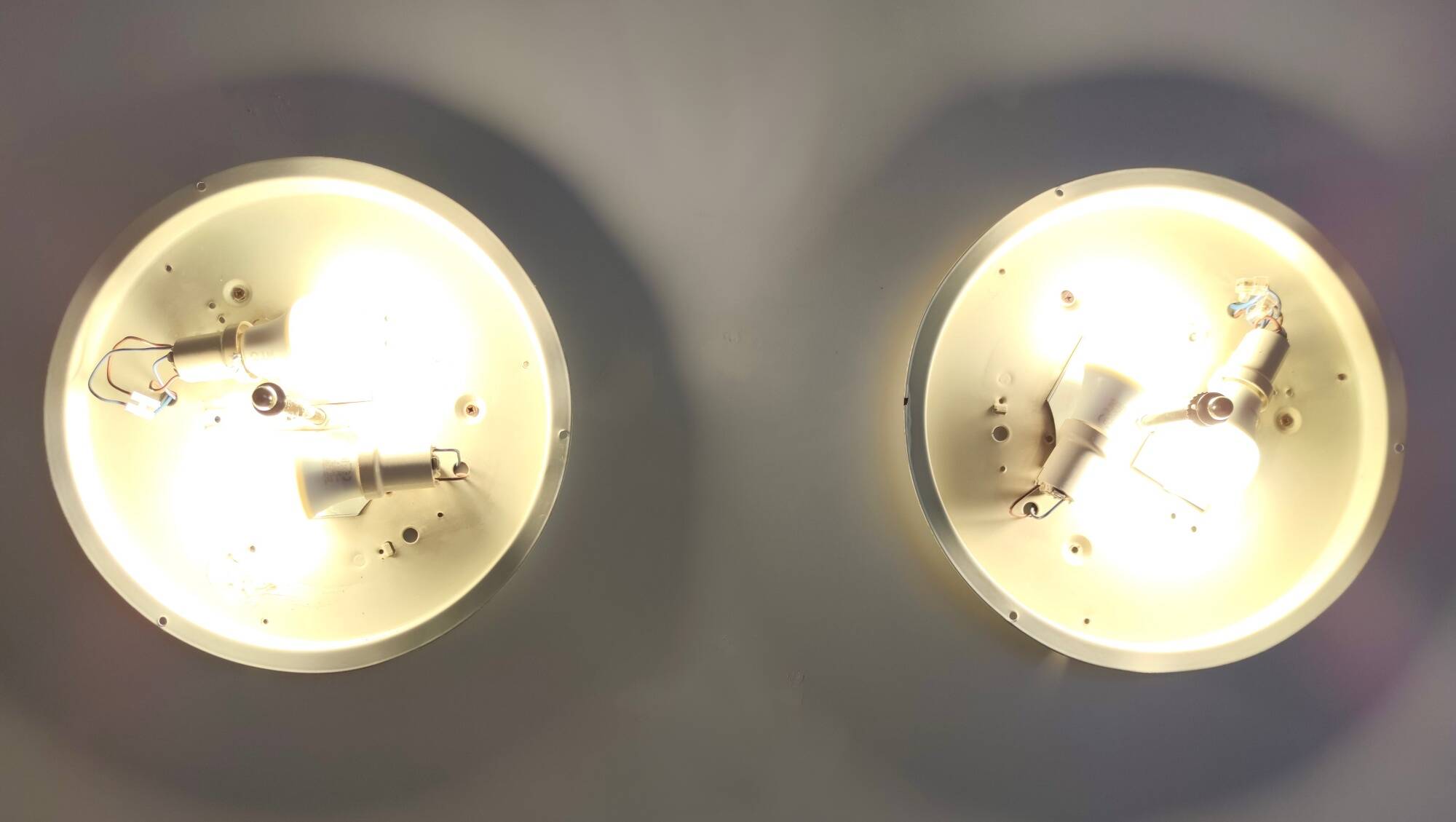 Pair of Round Murano Glass Ceiling Lights or Sconces, Italy