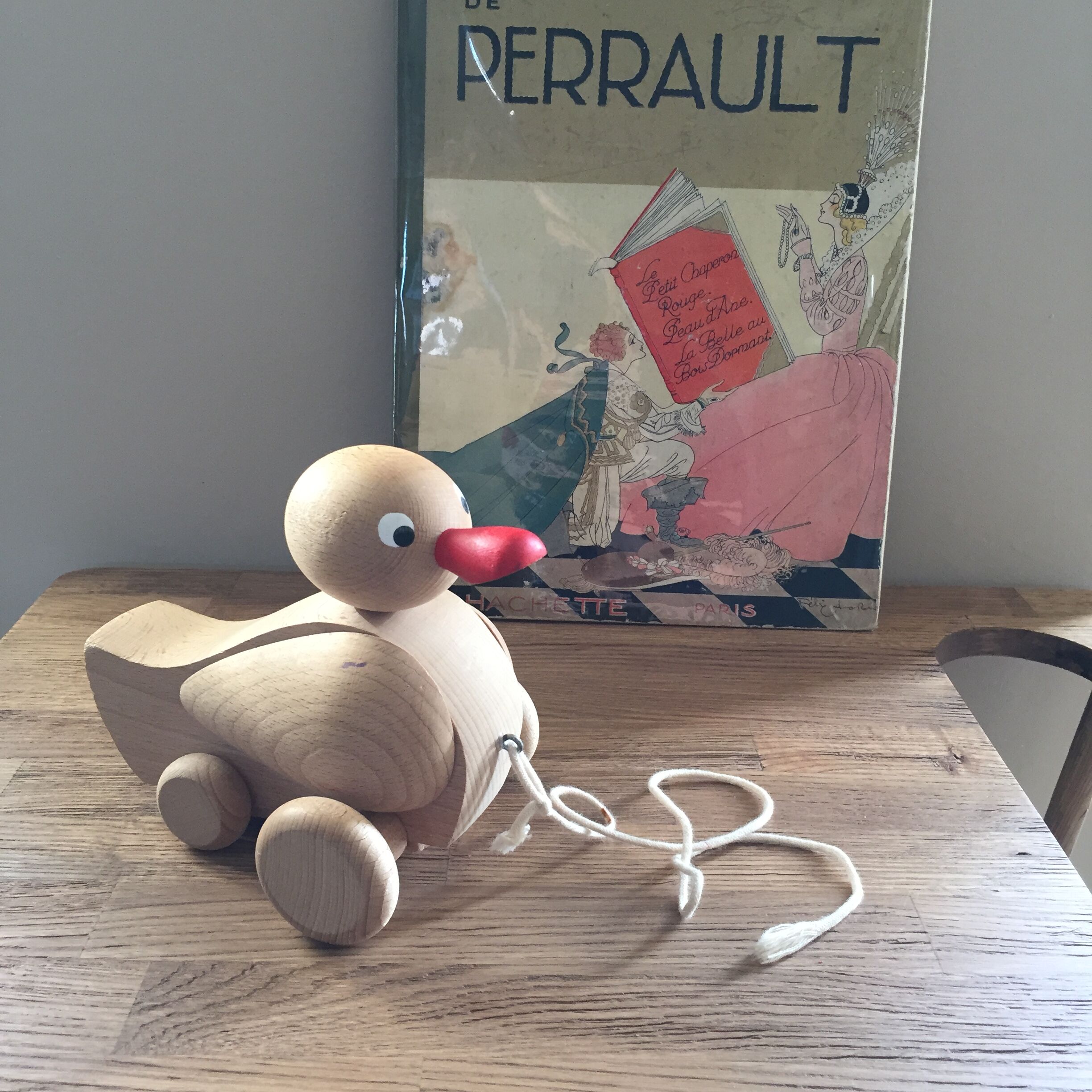 Raw wooden roller duck