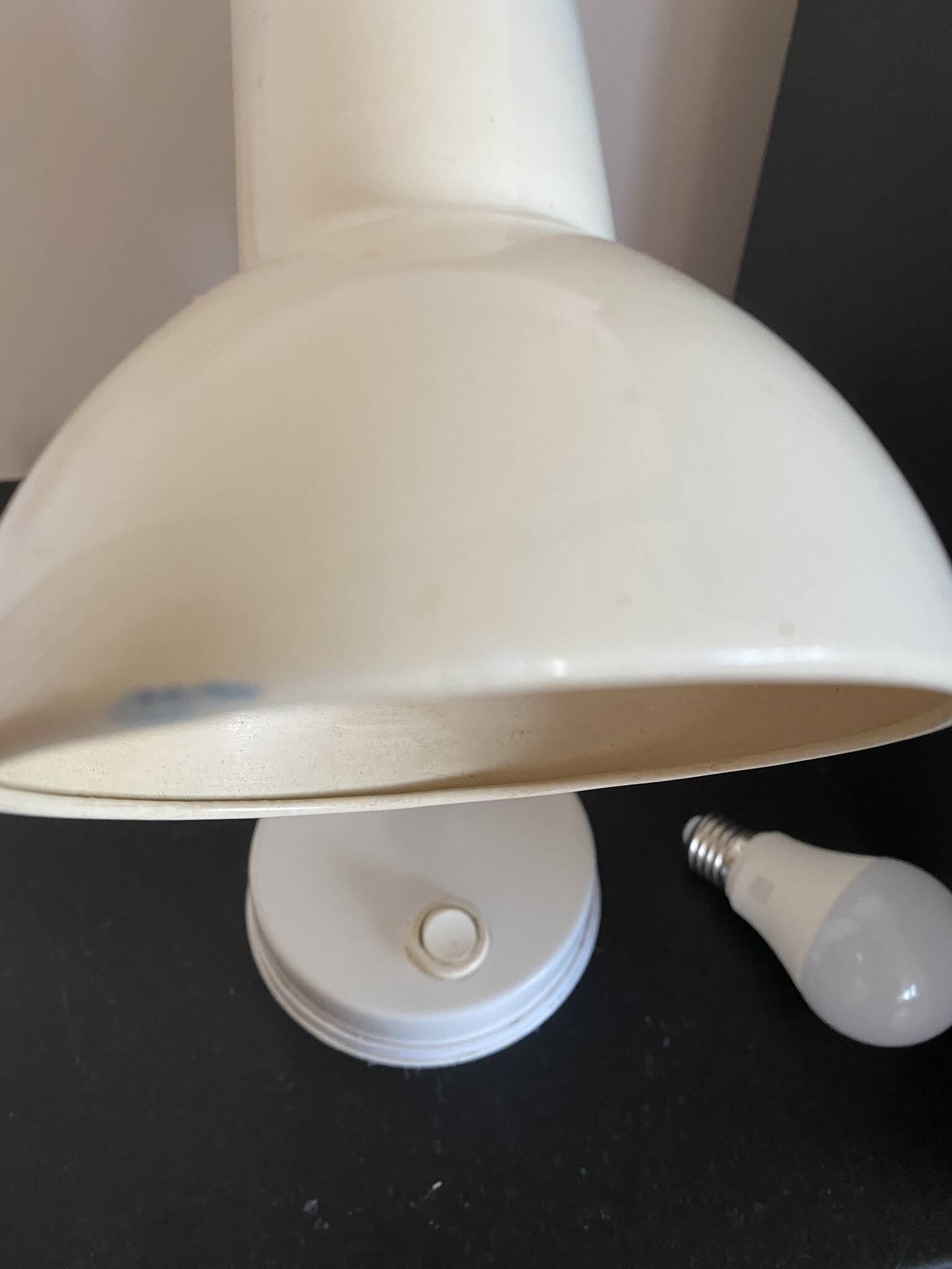 Desk lamp