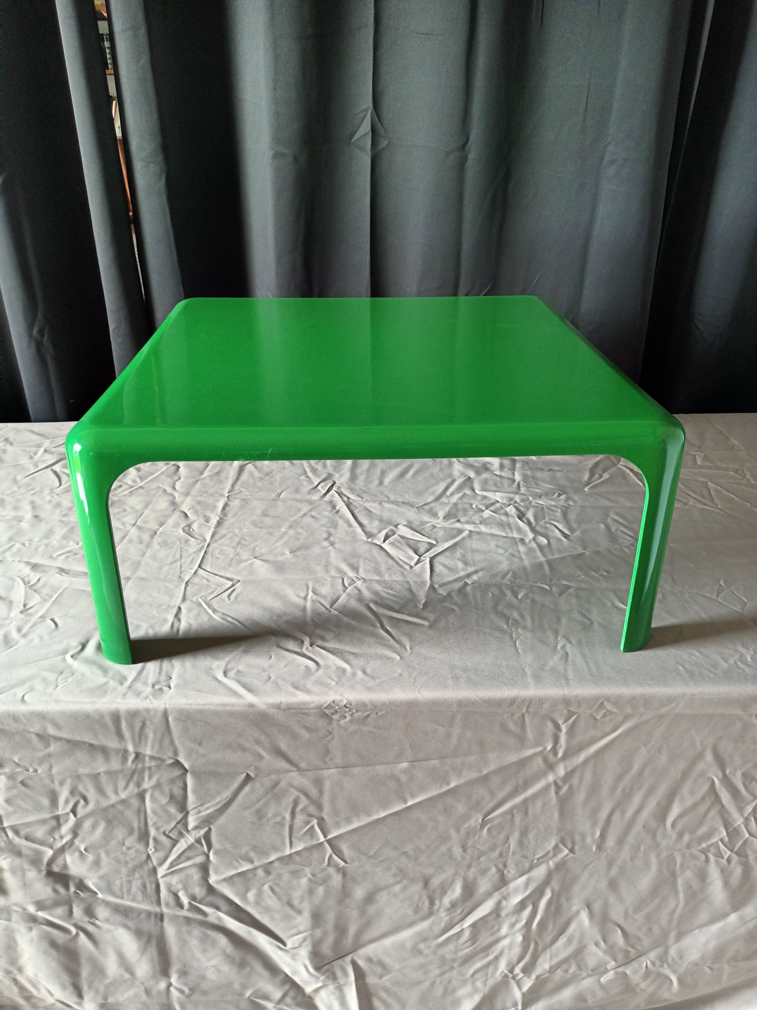 Vico Magistretti coffee table