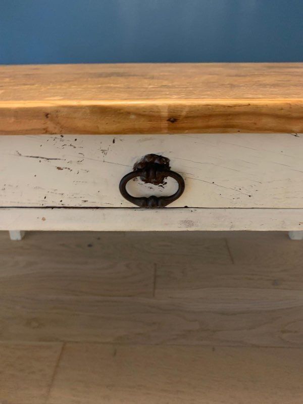 Rustic coffee table in solid wood