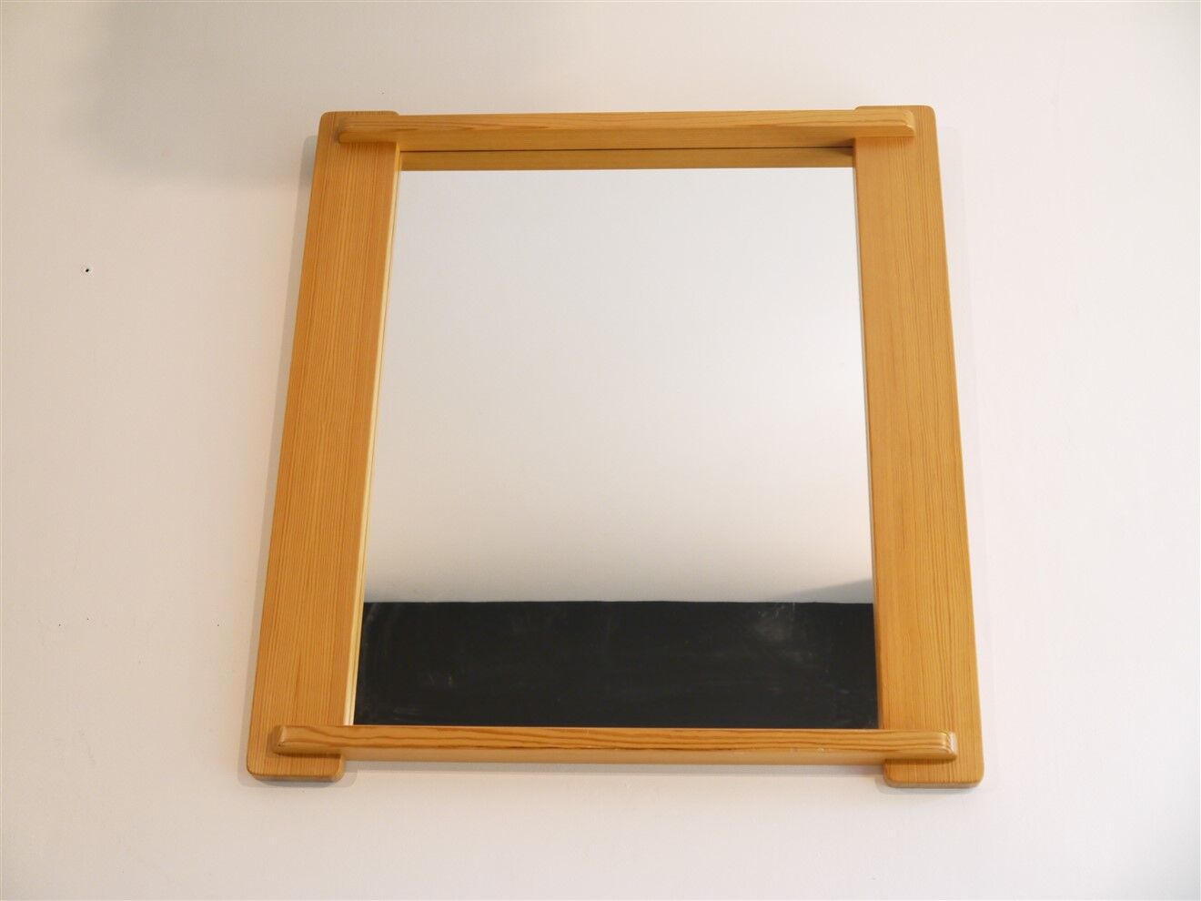 Miroir scandinave en pin 1970