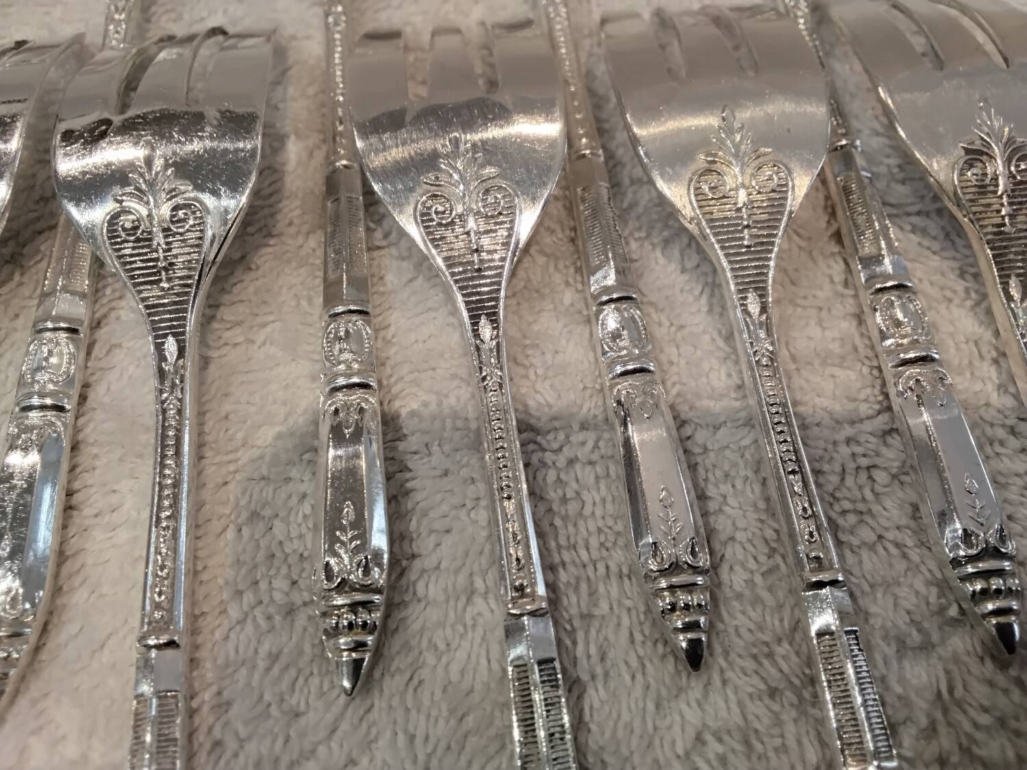 12 silver-plated cake forks, Ercuis goldsmith, Russian handle