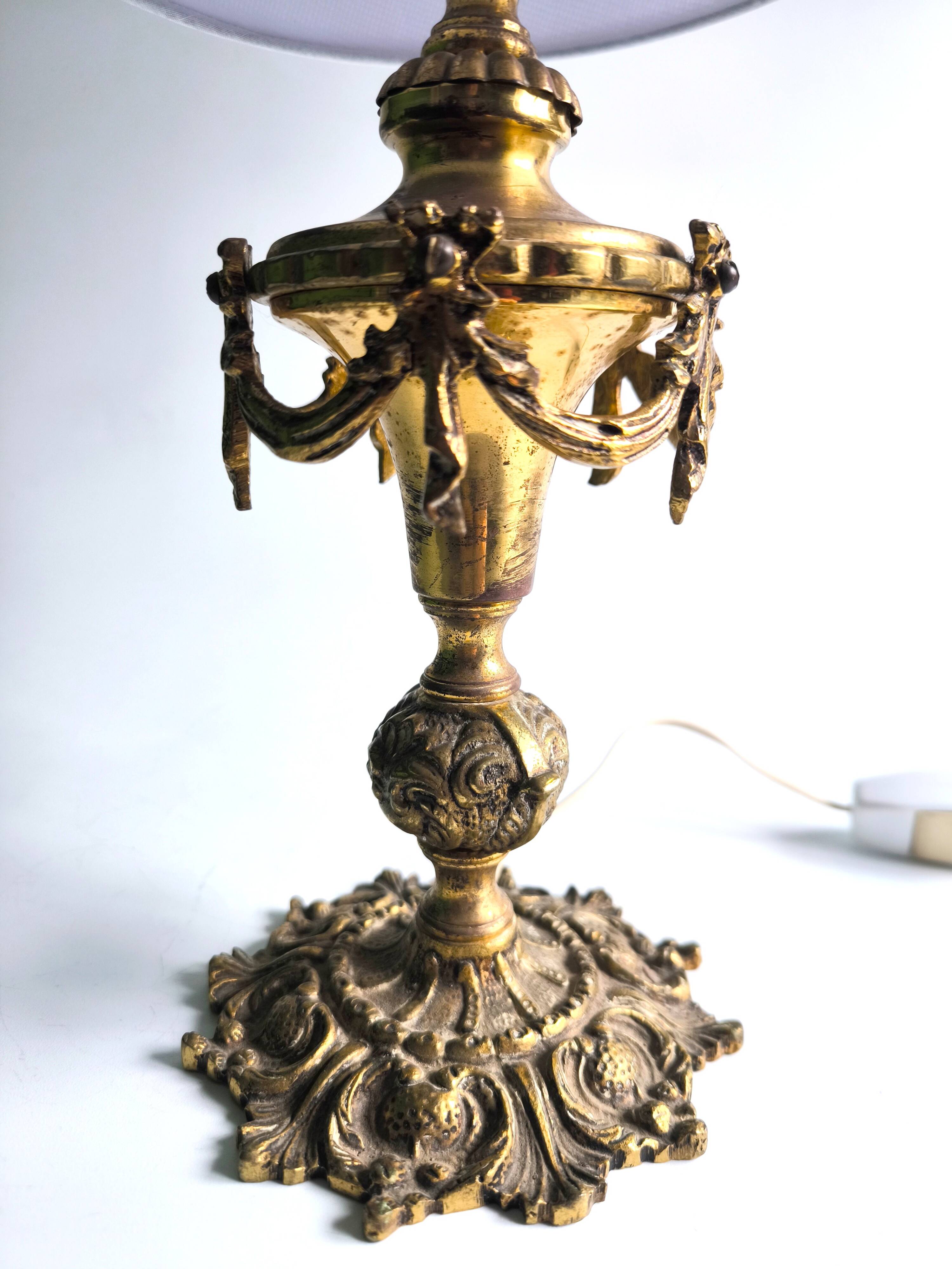Belgian bronze lamp in Neoclassical style (circa 1910 - 1920)