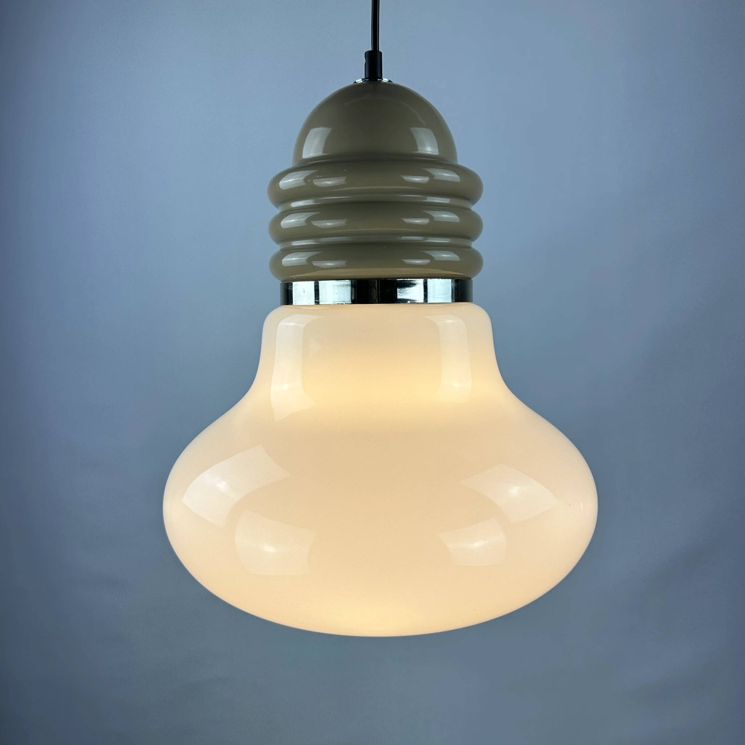 Large Italian glass drop-shaped pendant by Enrico Tronconi, 1960.