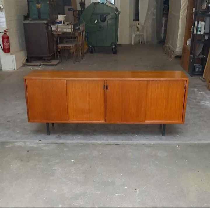 Florence Knoll sideboard in walnut 1960's