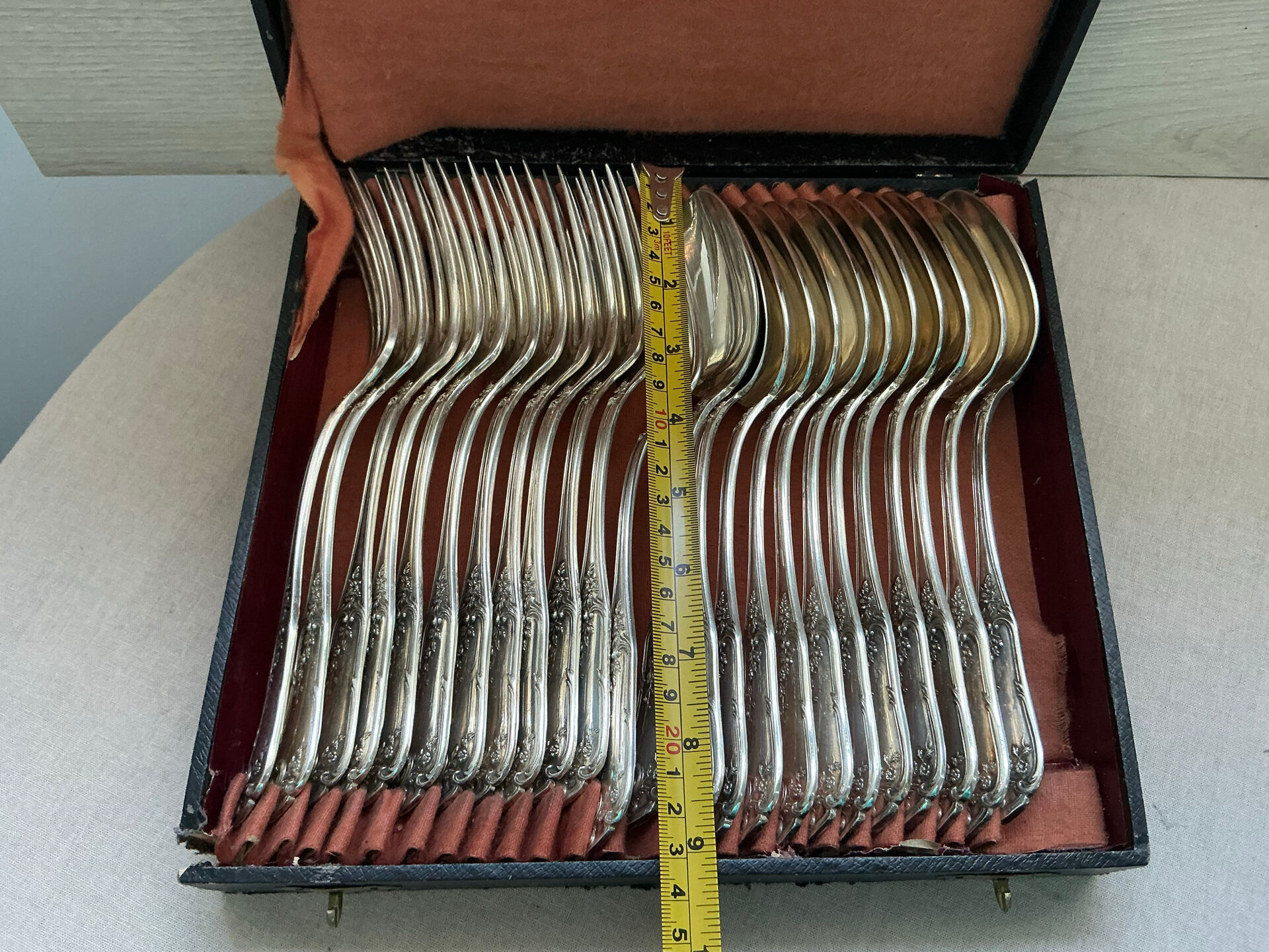 Elegant cutlery set 1900-1910 Boulenger "White 84" 24 place settings