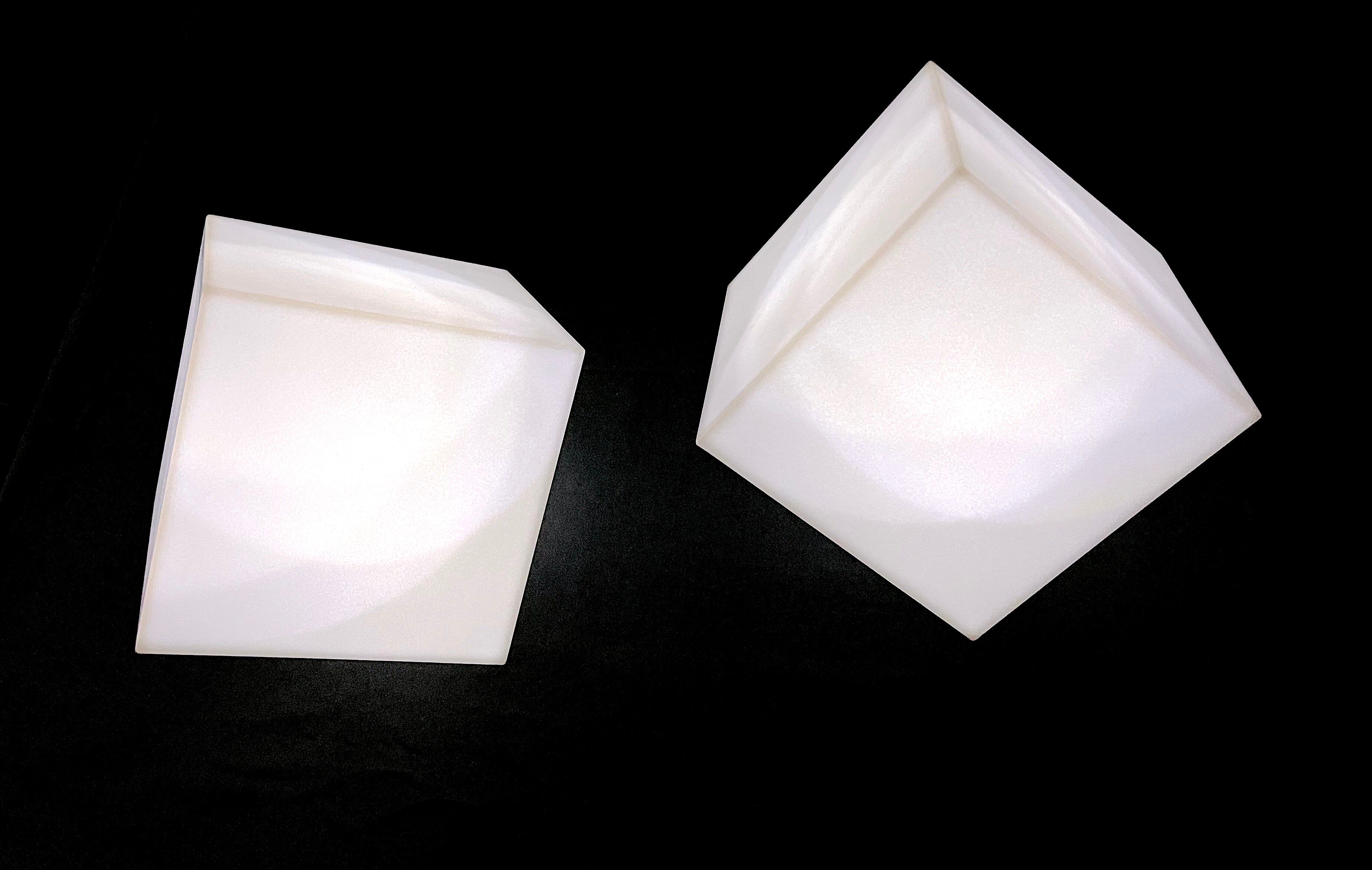 Pair of sconces "Edge", by Alessandro Mendini for Artemide, Italy