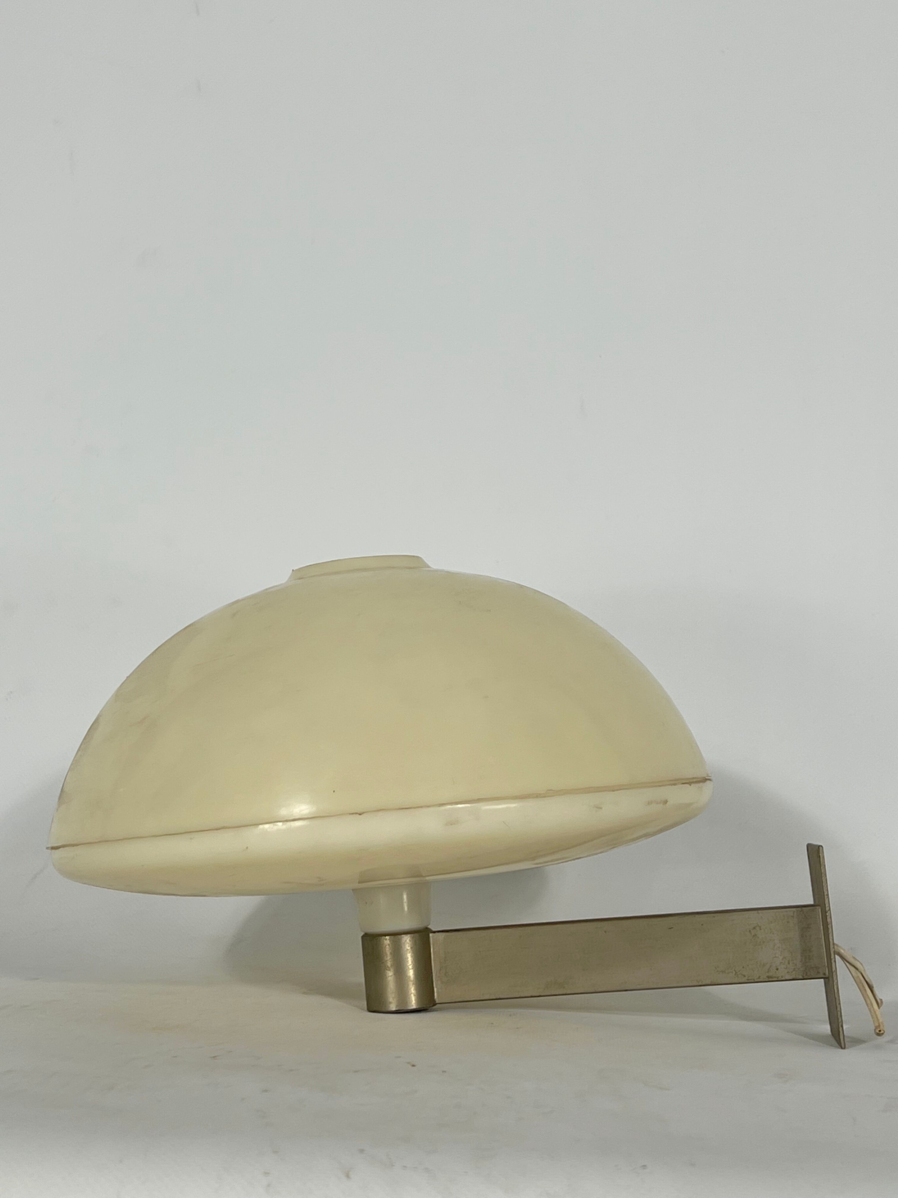 Mid-century modern wall lamp. Italy 1960s