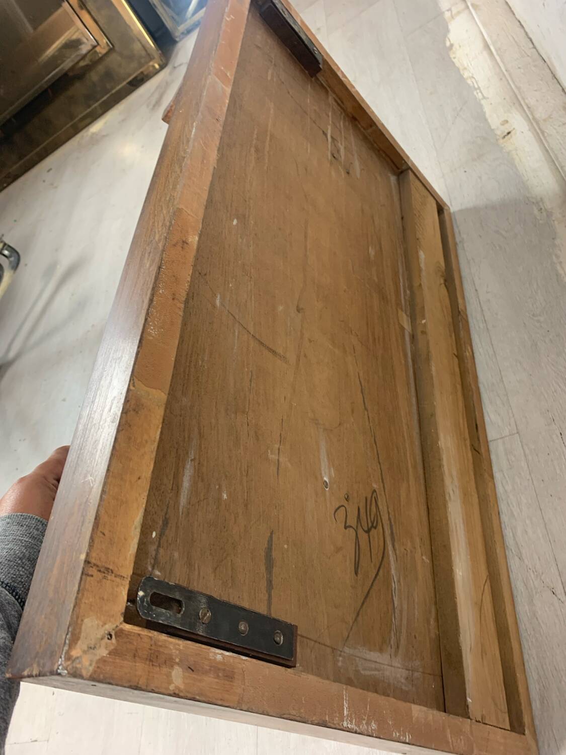 Wall mounted coat rack