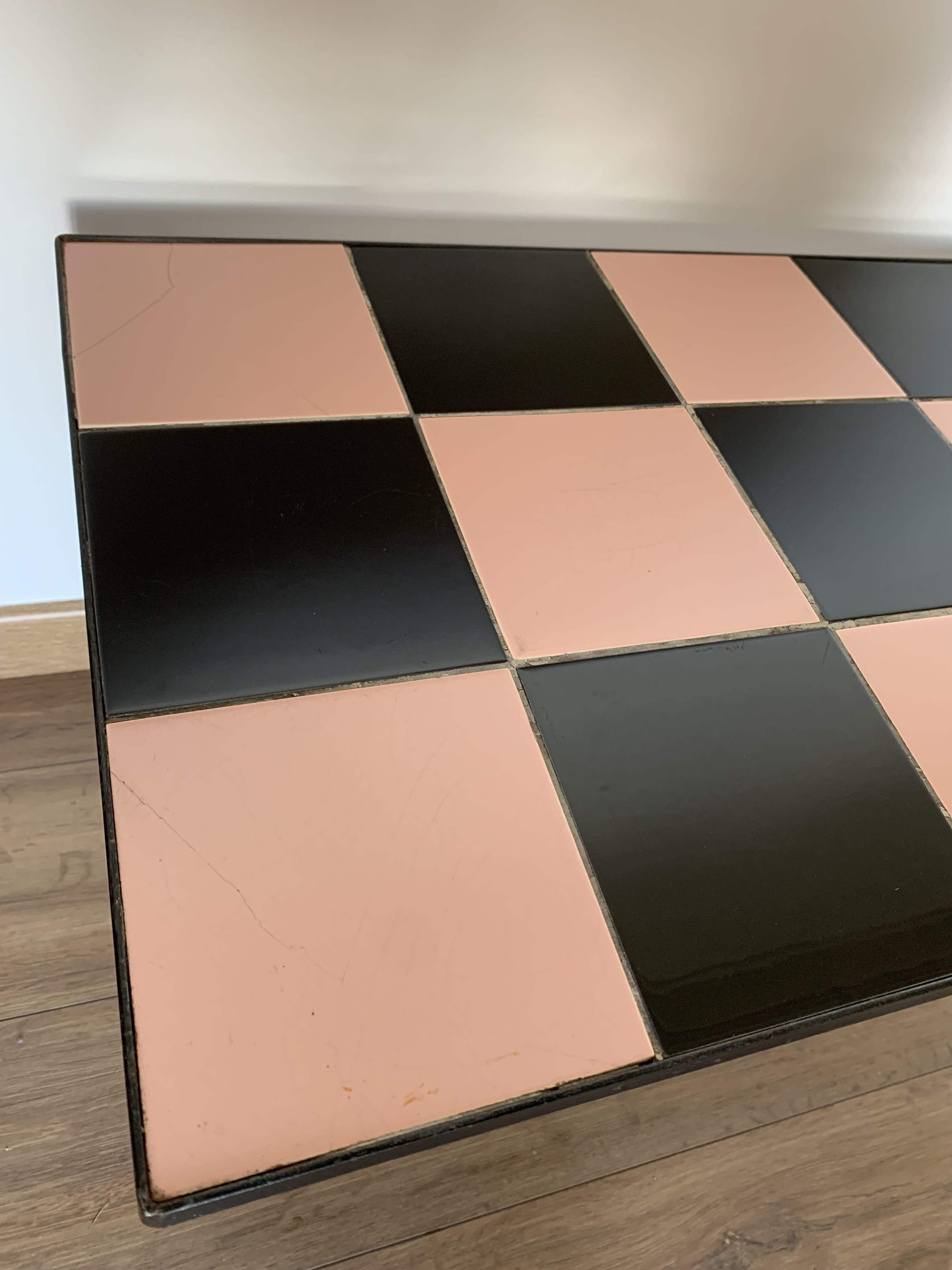 Table basse damier