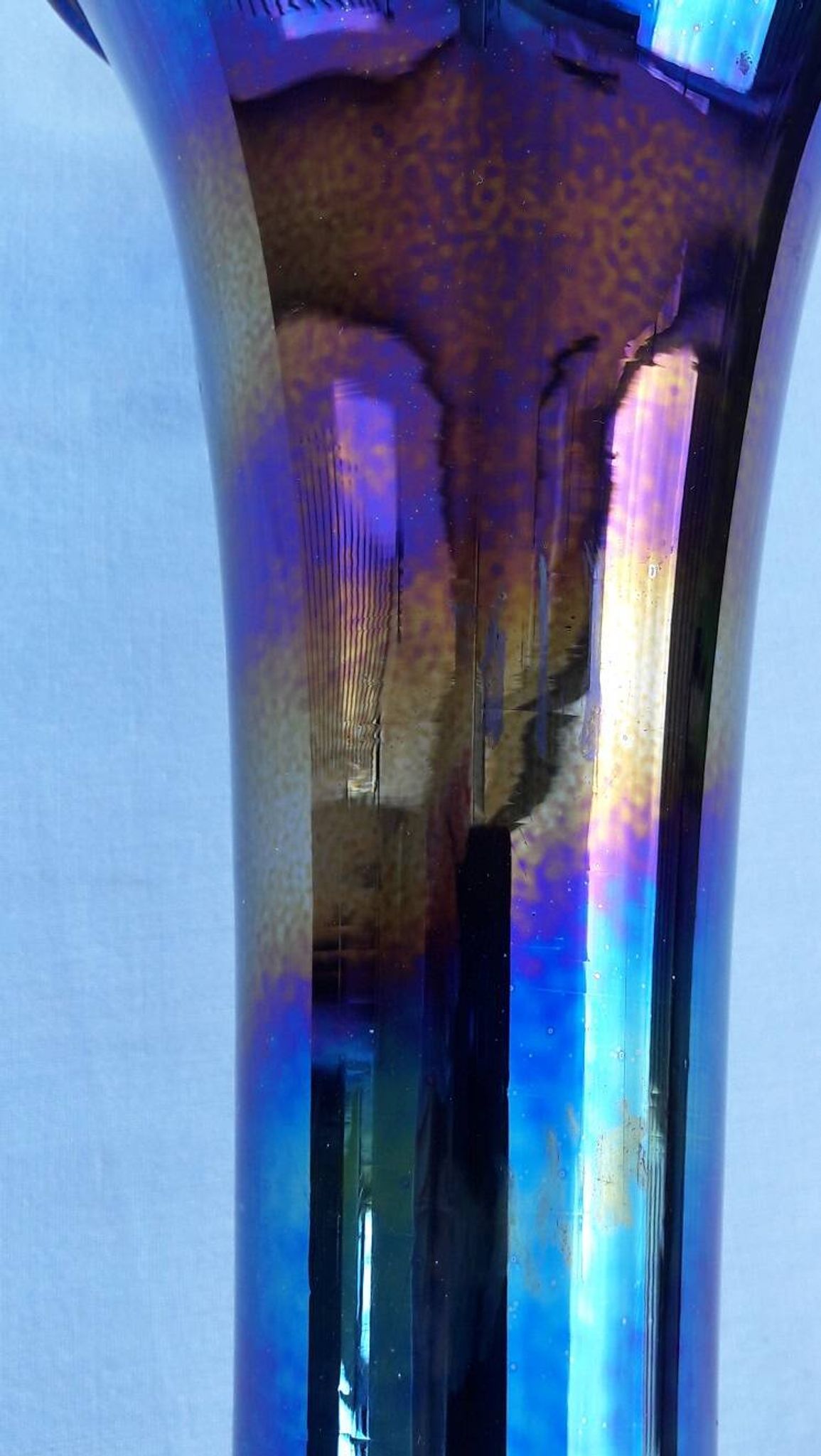 Iridescent glass vase