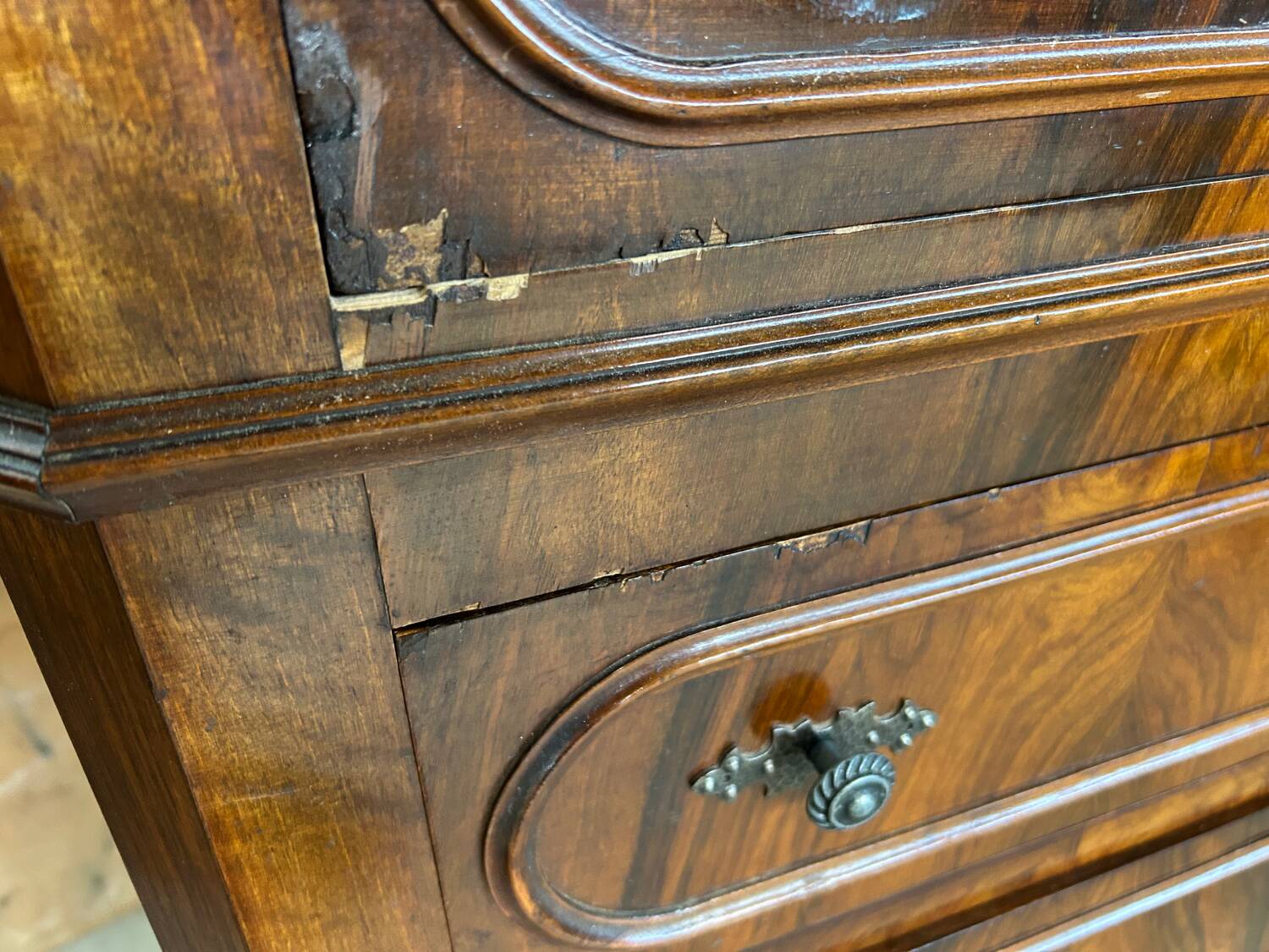 4-drawer chest of drawers