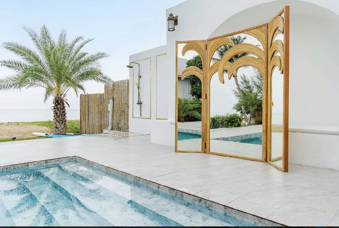 3-panel rattan and mirrored room divider