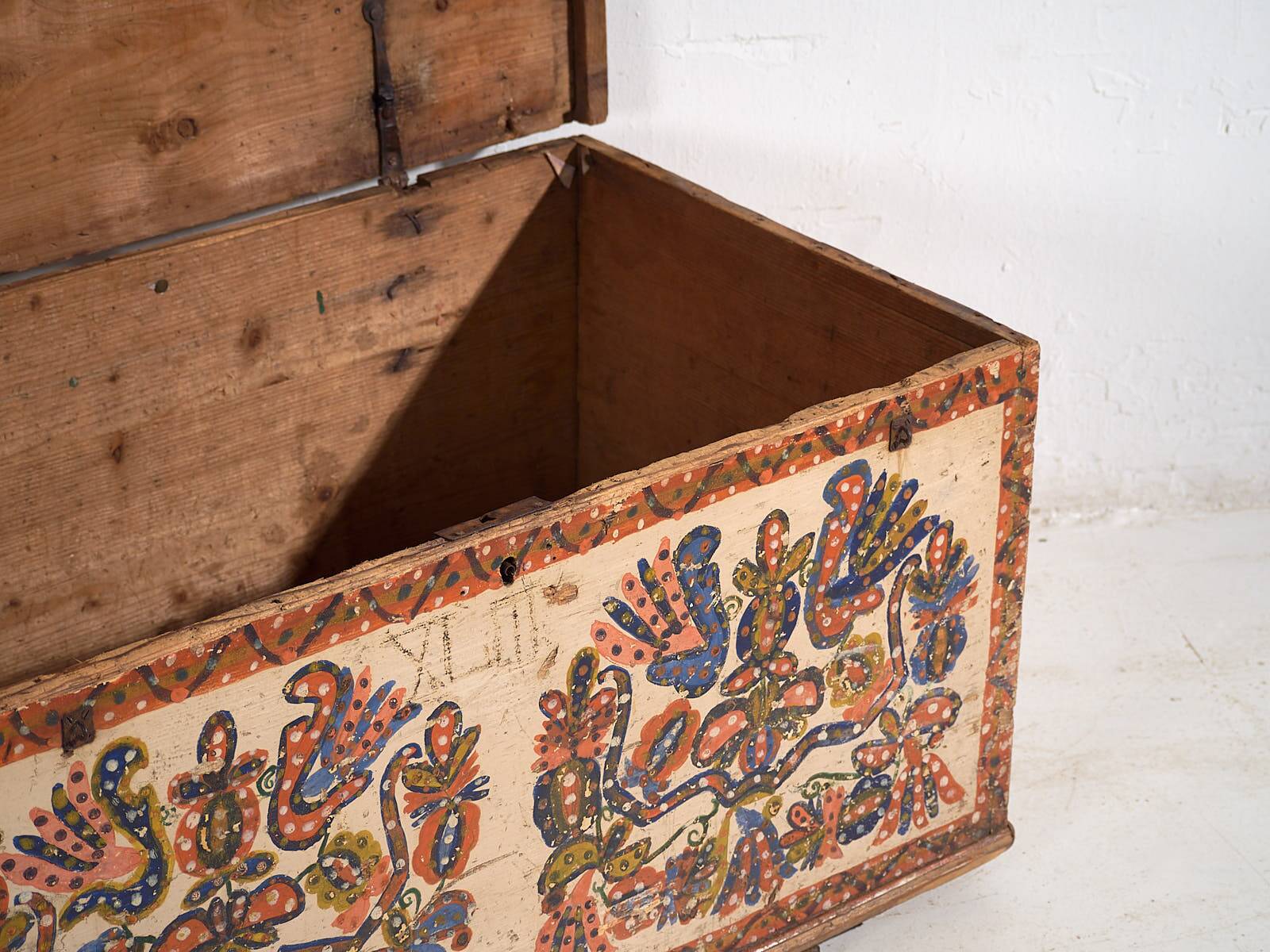 Antique hand-painted folk-style trunk (c.1880) #14