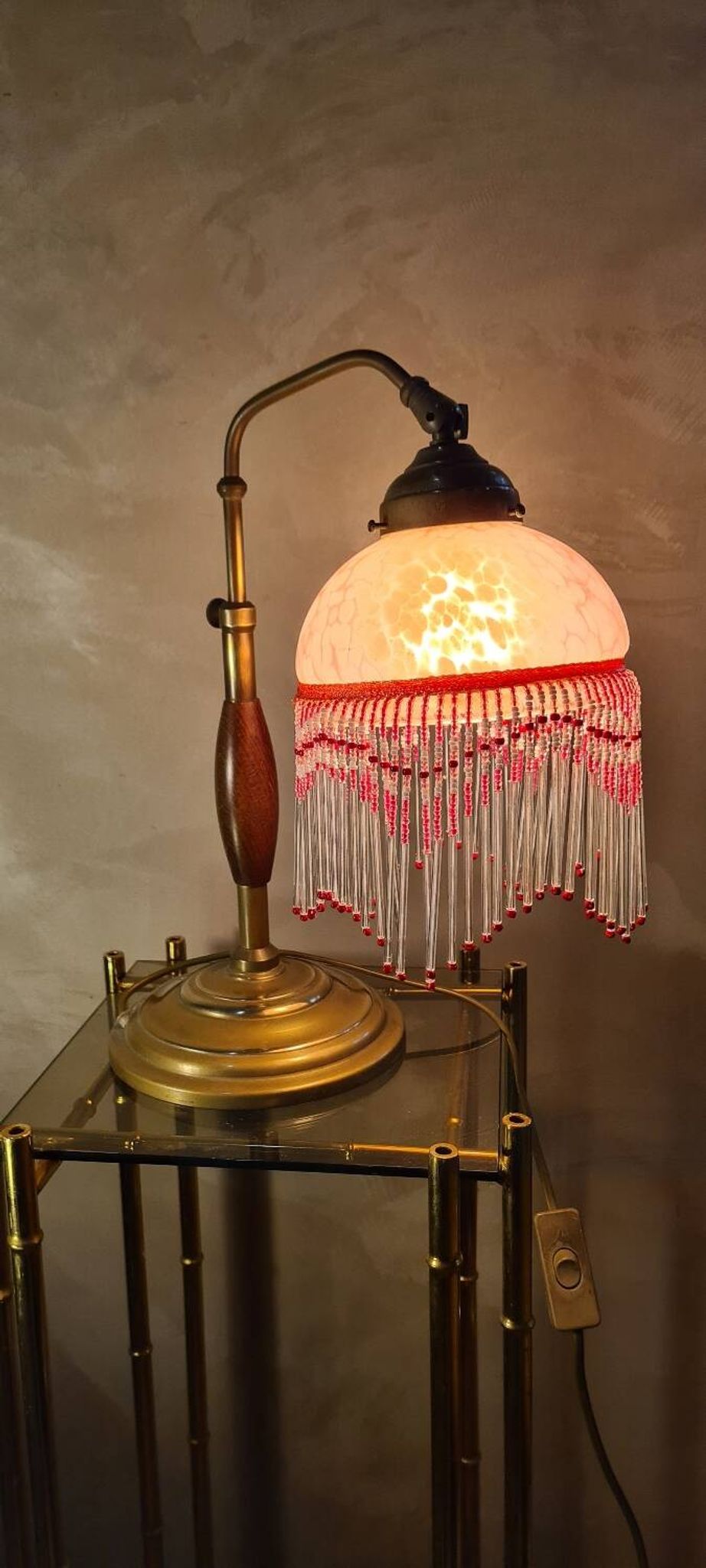 Lampe  1920 bois  et bronze  verre clichy   30x25