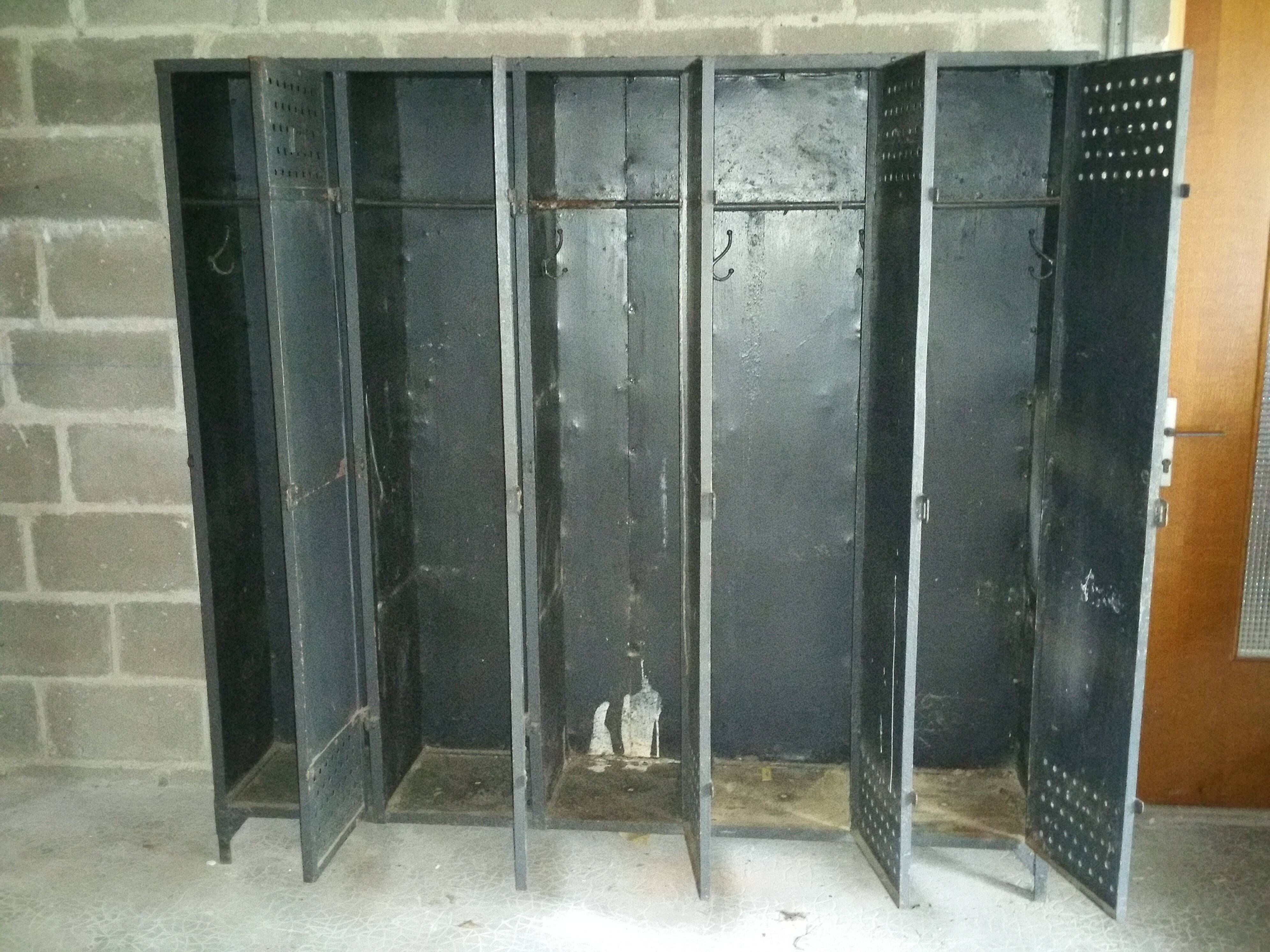 Industrial wardrobe 5-door of the 1930s