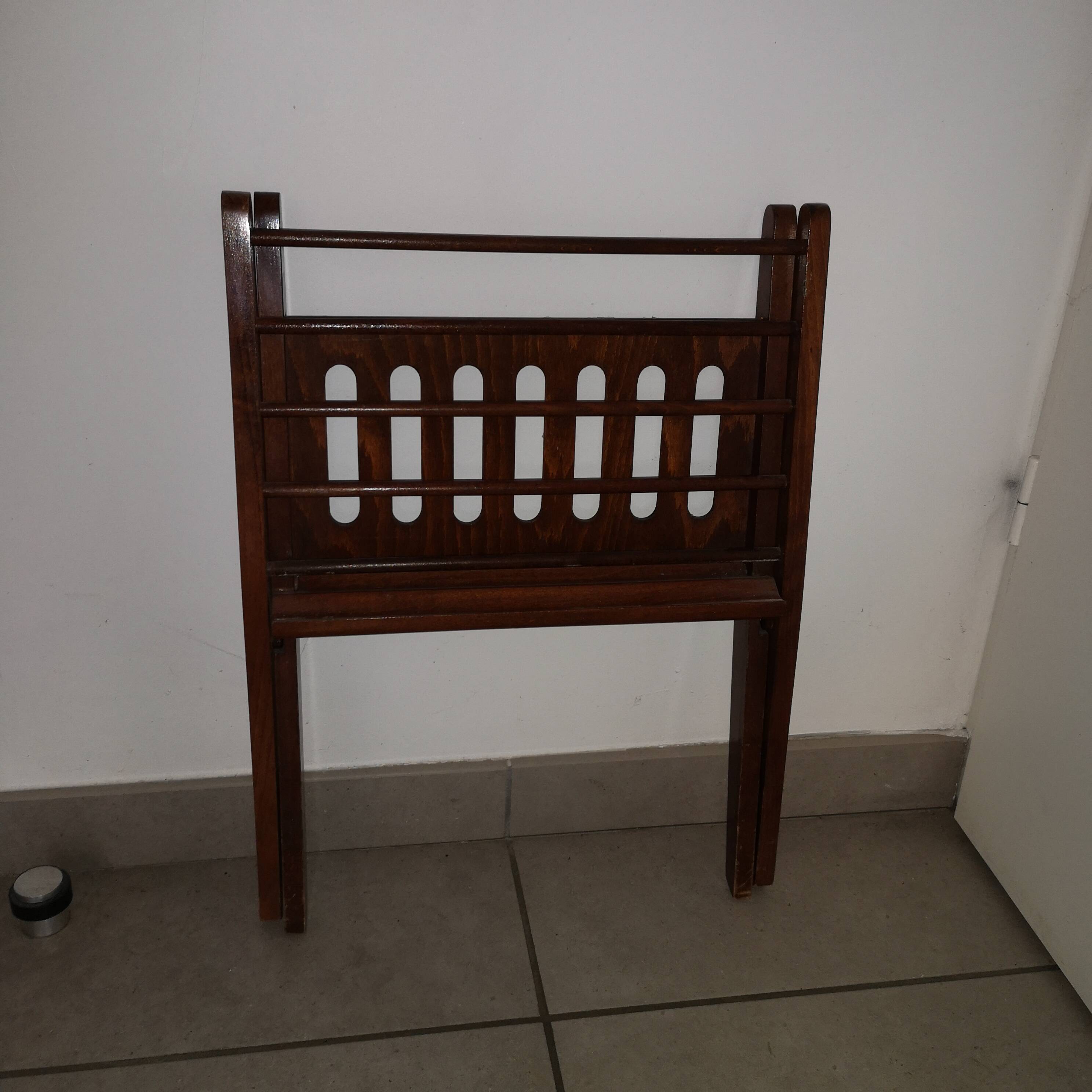Vintage Cees Braakman magazine rack for Pastoe (attributed) Varnished beech 1980
