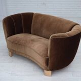 Canapé courbé danois 2 places des années 1960, en velours d'ameublement marron.