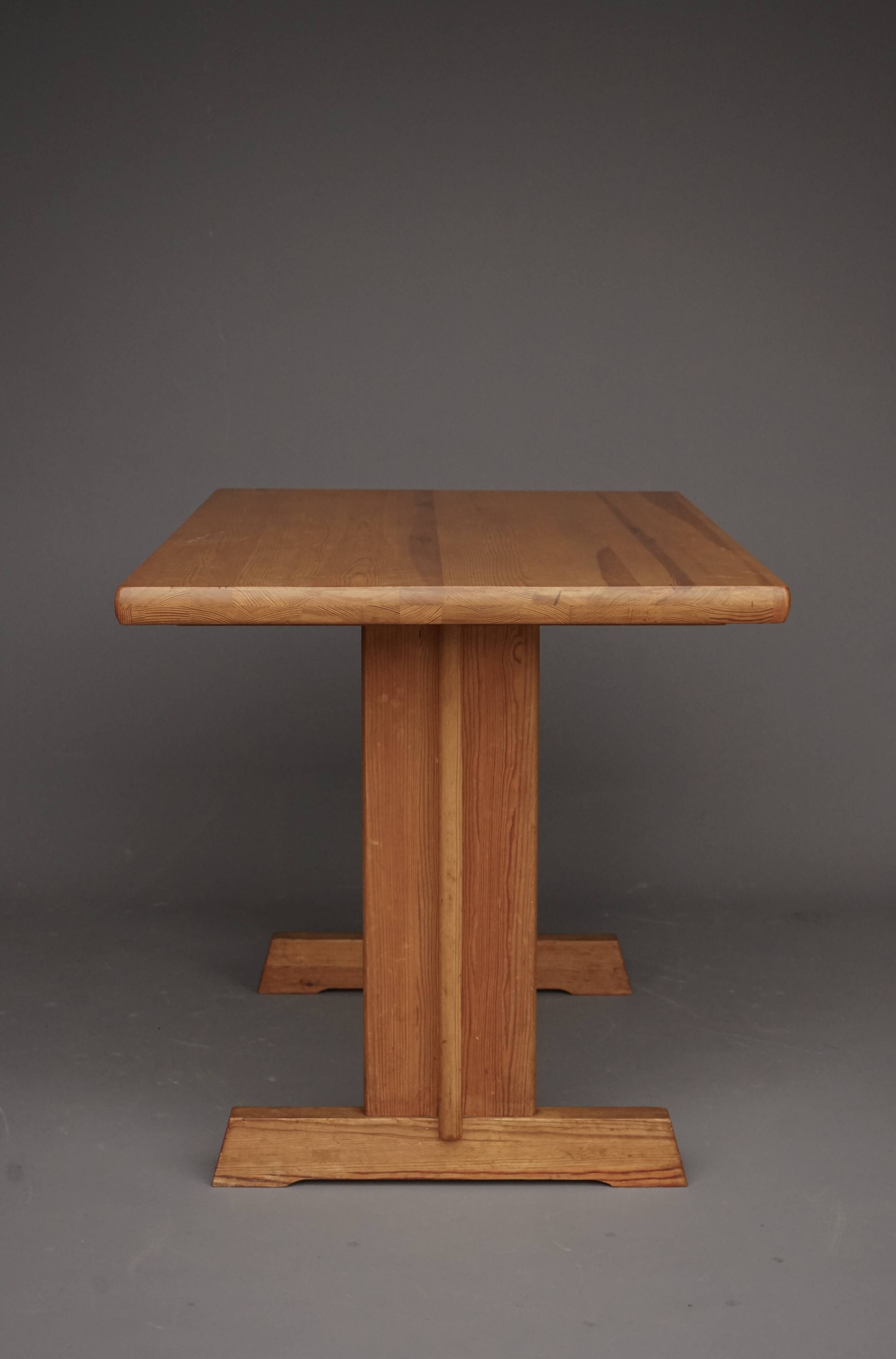 Table de cuisine en pin massif, années 1970
