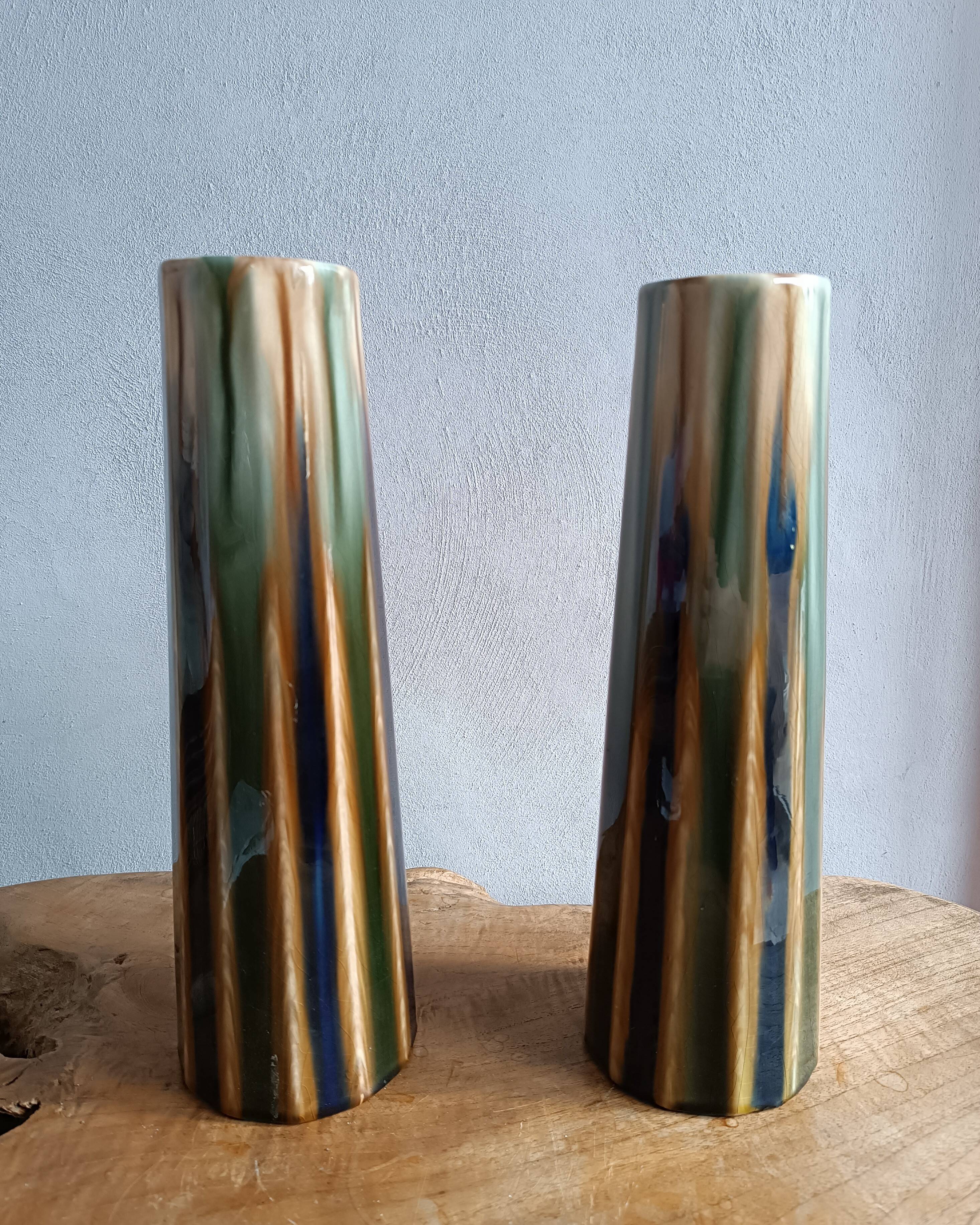 Gustave de Bruyn Paire de vases en barbotine Art Nouveau