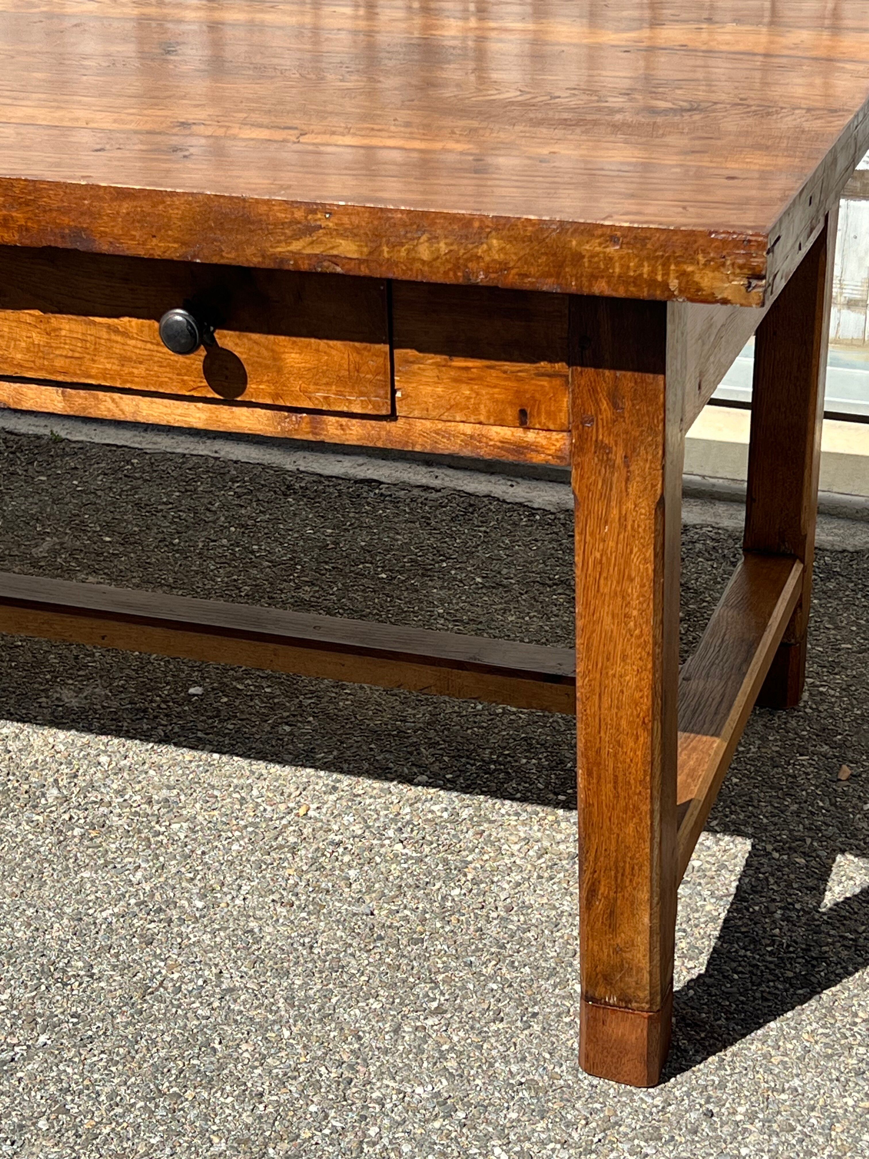 Farm table