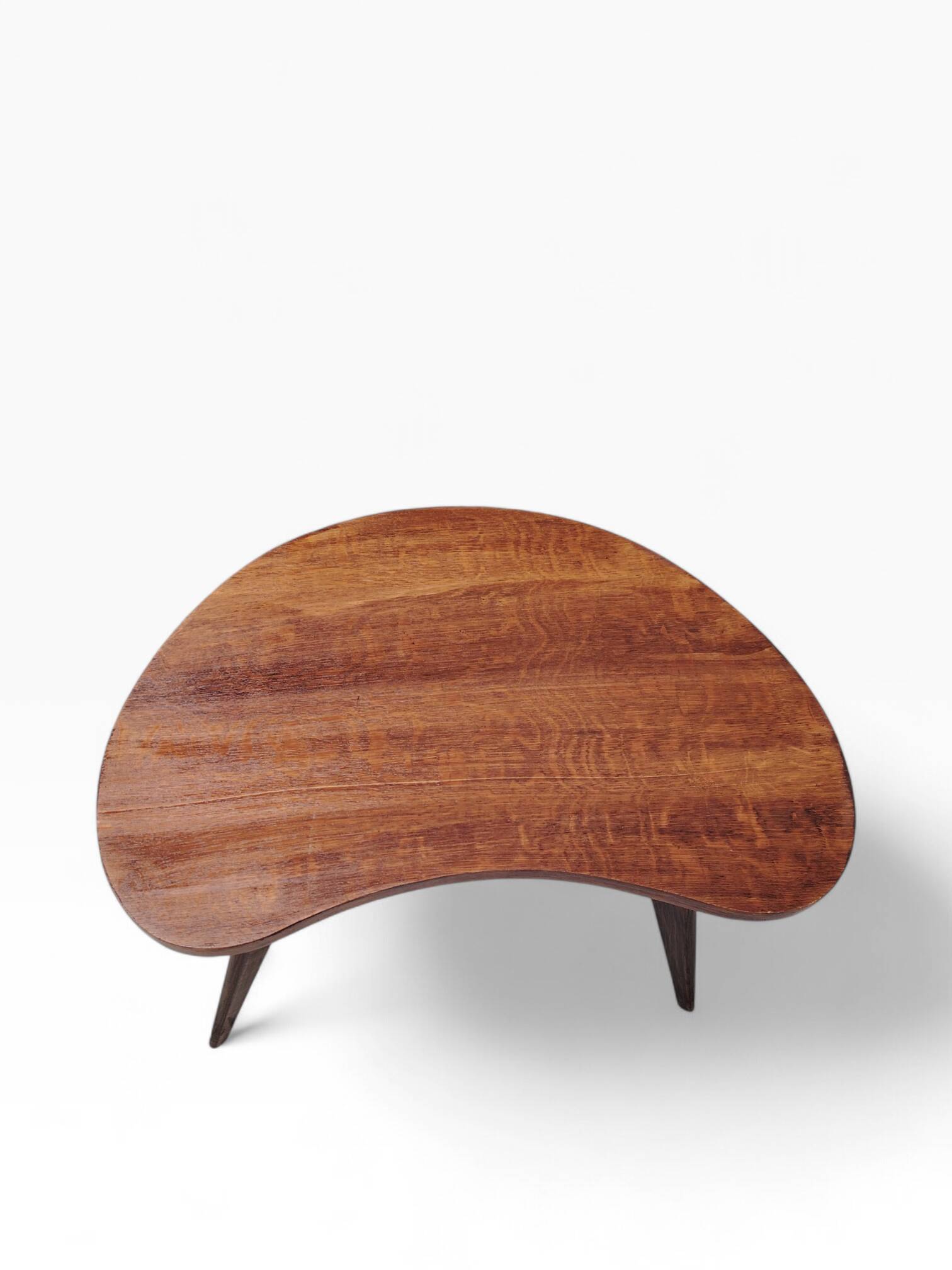 Tripod coffee table in bean shape - 1950s