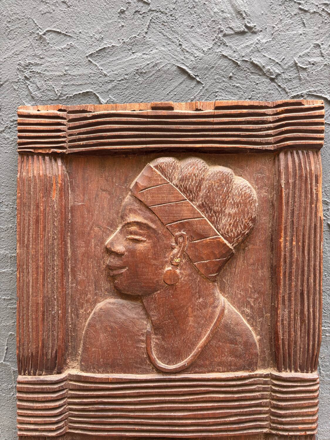 Pair of carved African wall panels in wood – vintage tribal art