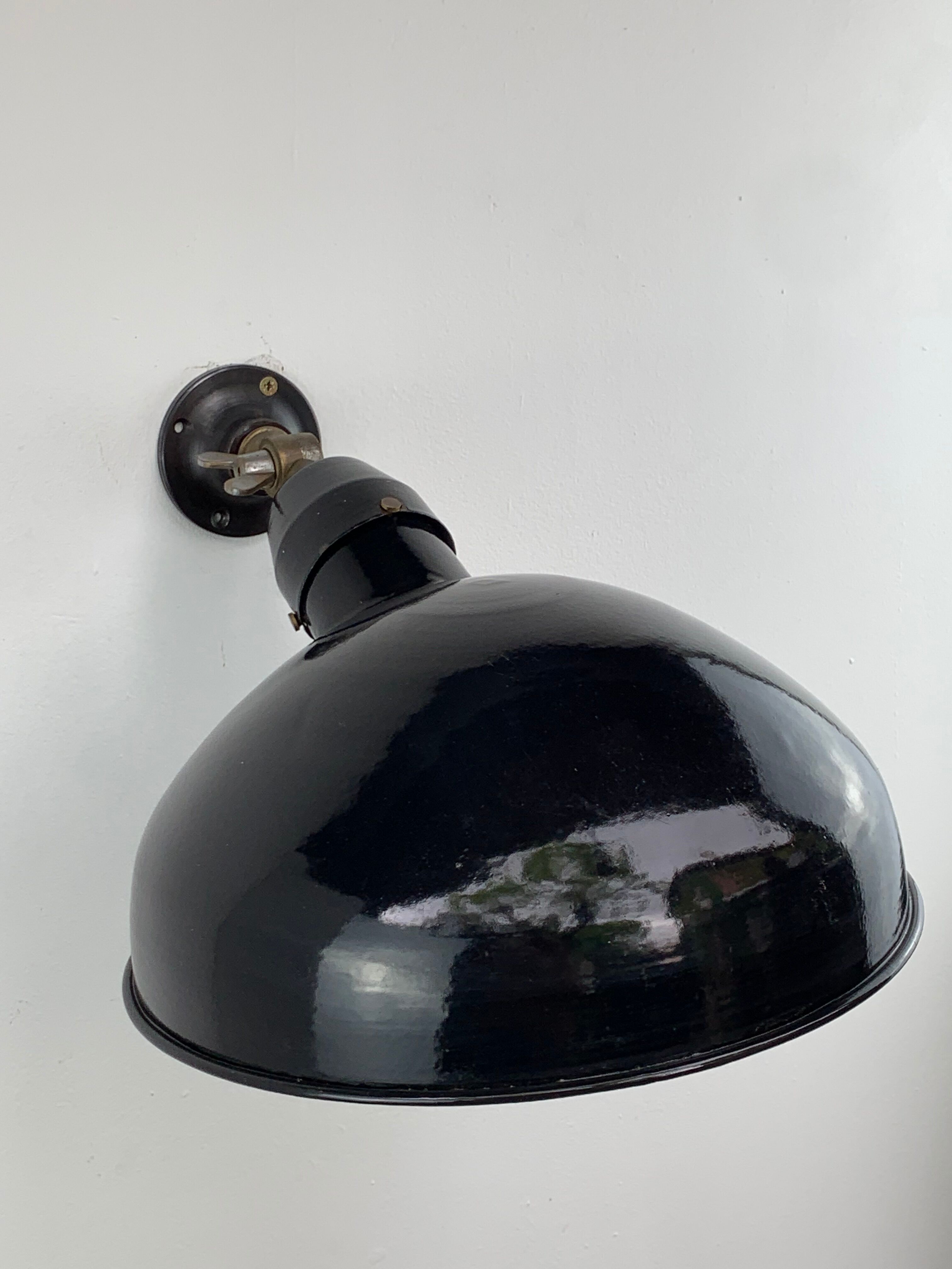 1940 workshop wall lamp