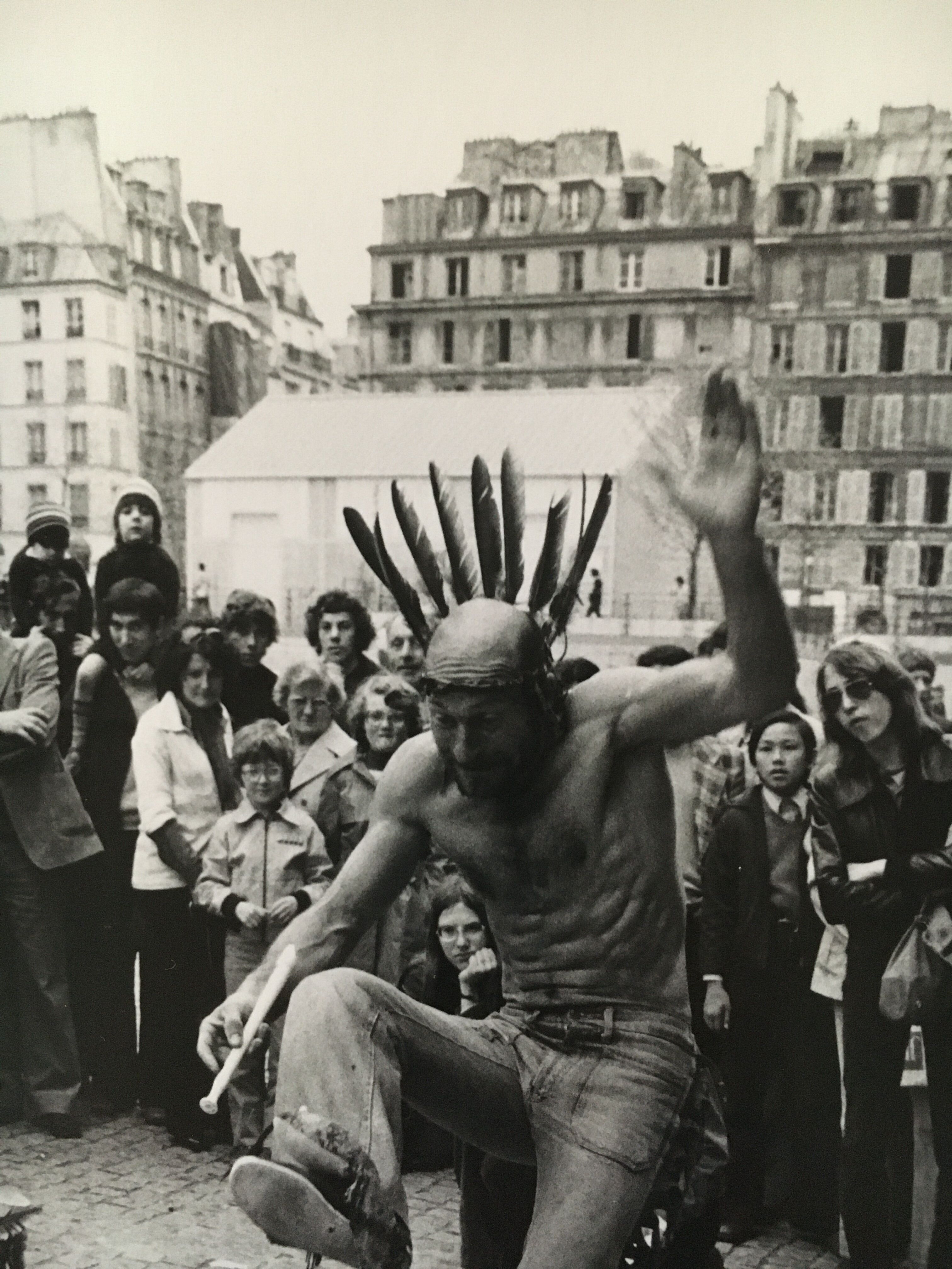 Grand édition années 80 - artist rue Beaubourg, Paris