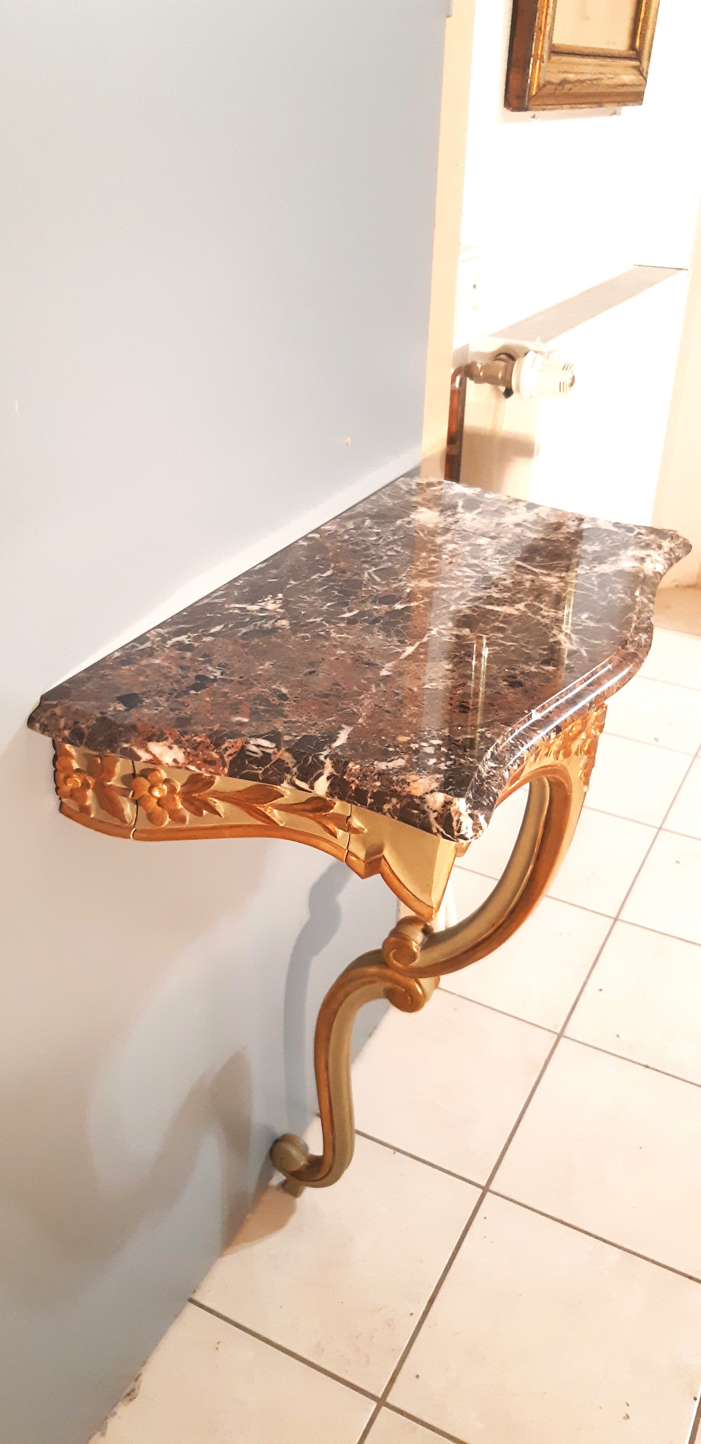 Louis XV style wall lamp console, twentieth century, wood and gilded stucco marble top